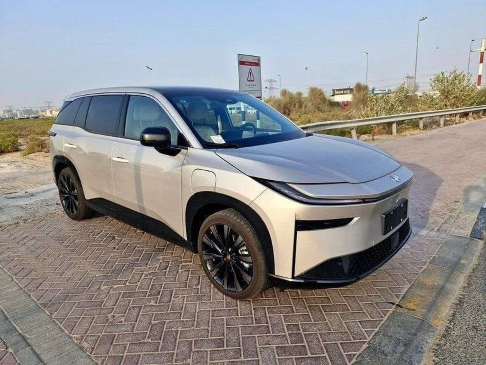 2025 Toyota BZ3X — photo 2