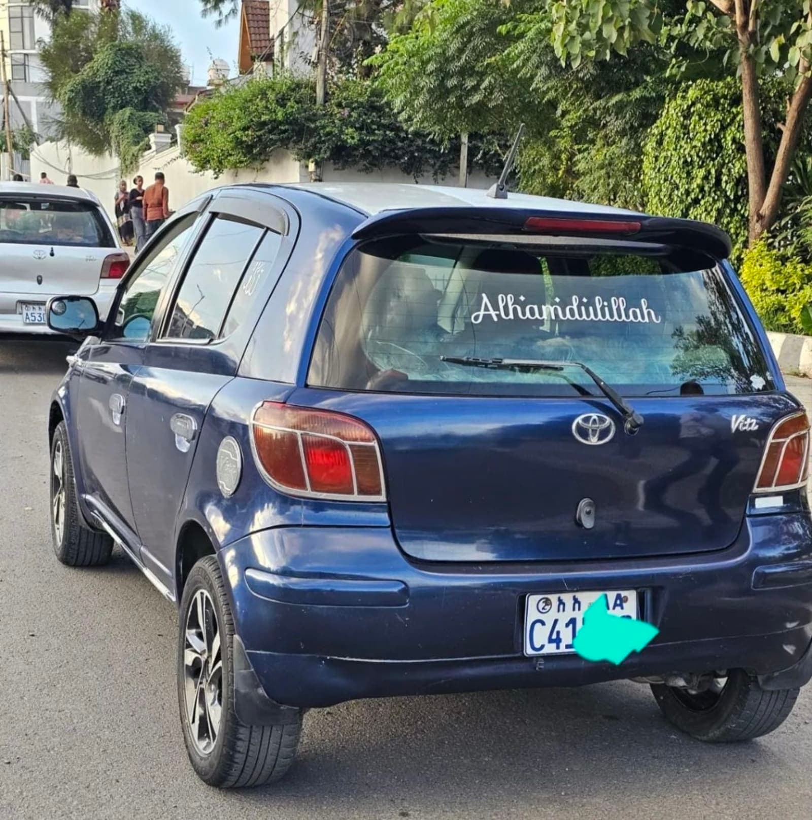 2004 Toyota Vitz — photo 2