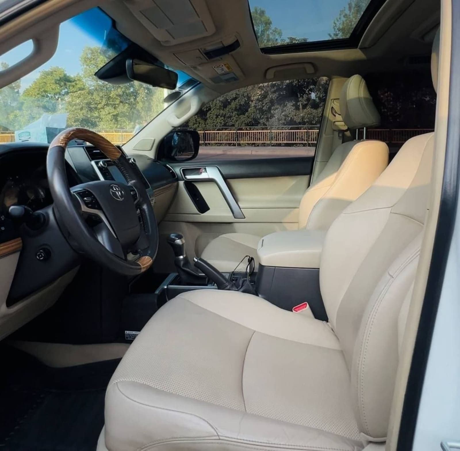 2018 Toyota Land-cruiser Prado — photo 1