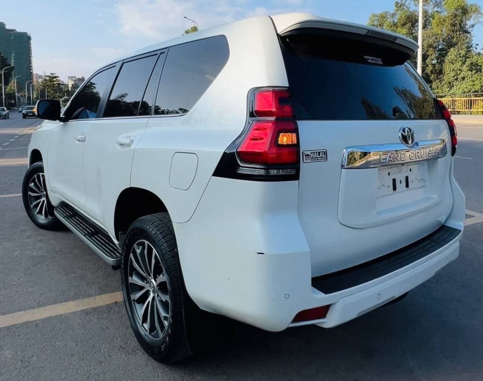 2018 Toyota Land-cruiser Prado — photo 6