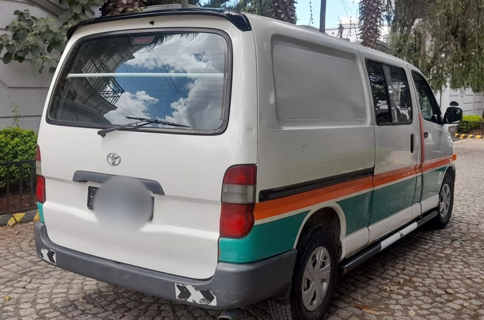 2003 Toyota Dolfin — photo 5