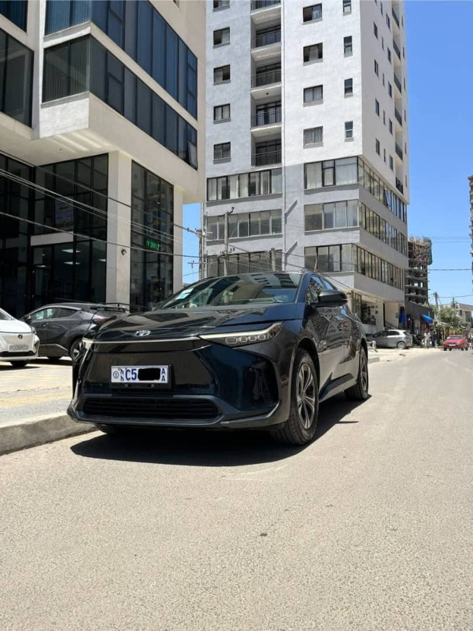 2023 Toyota Bz4x — photo 8