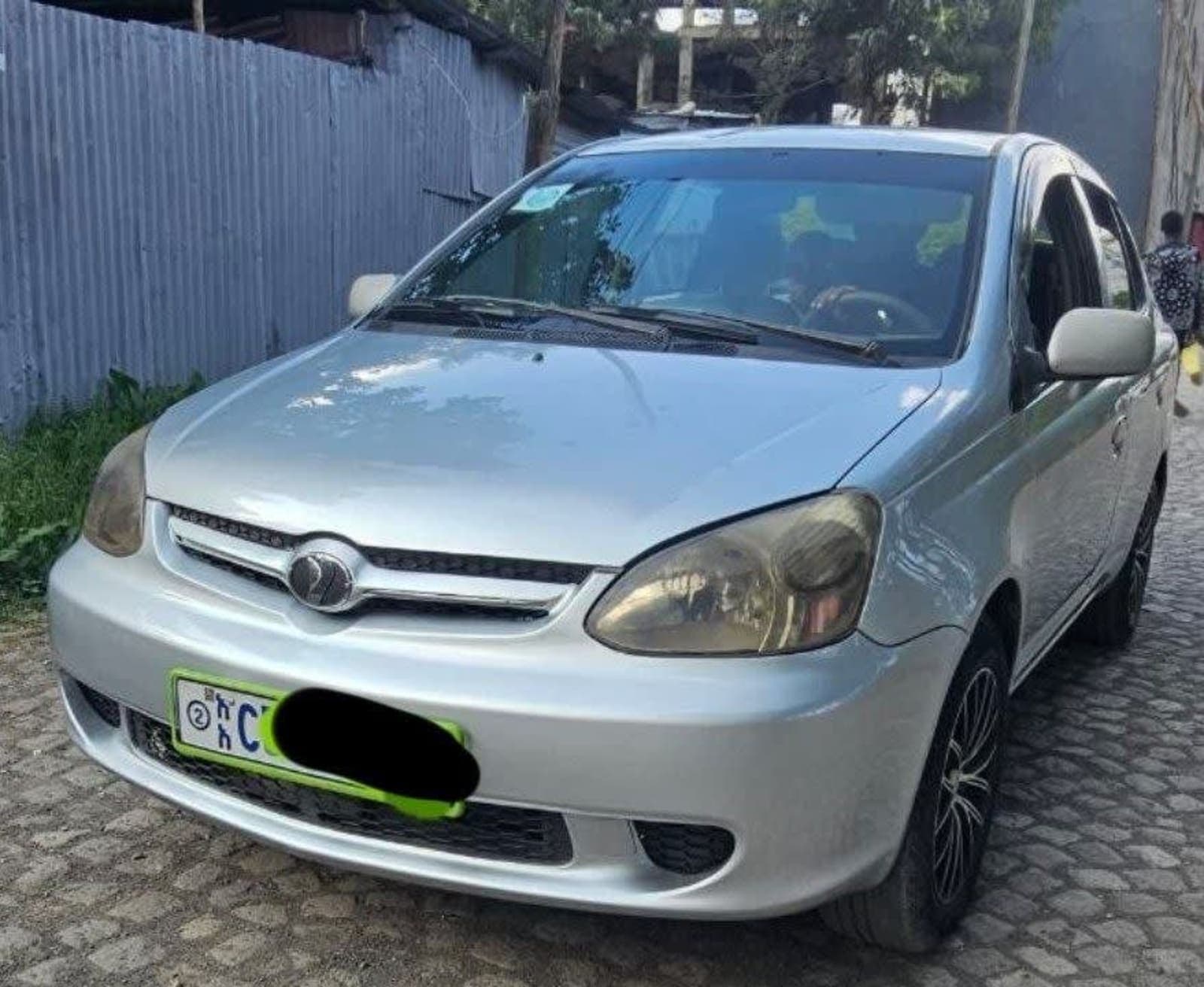 2005 Toyota Platz — photo 5