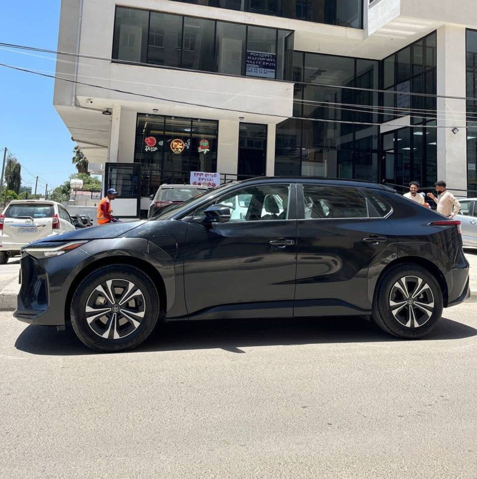 Toyota BZ4X EV — photo 4