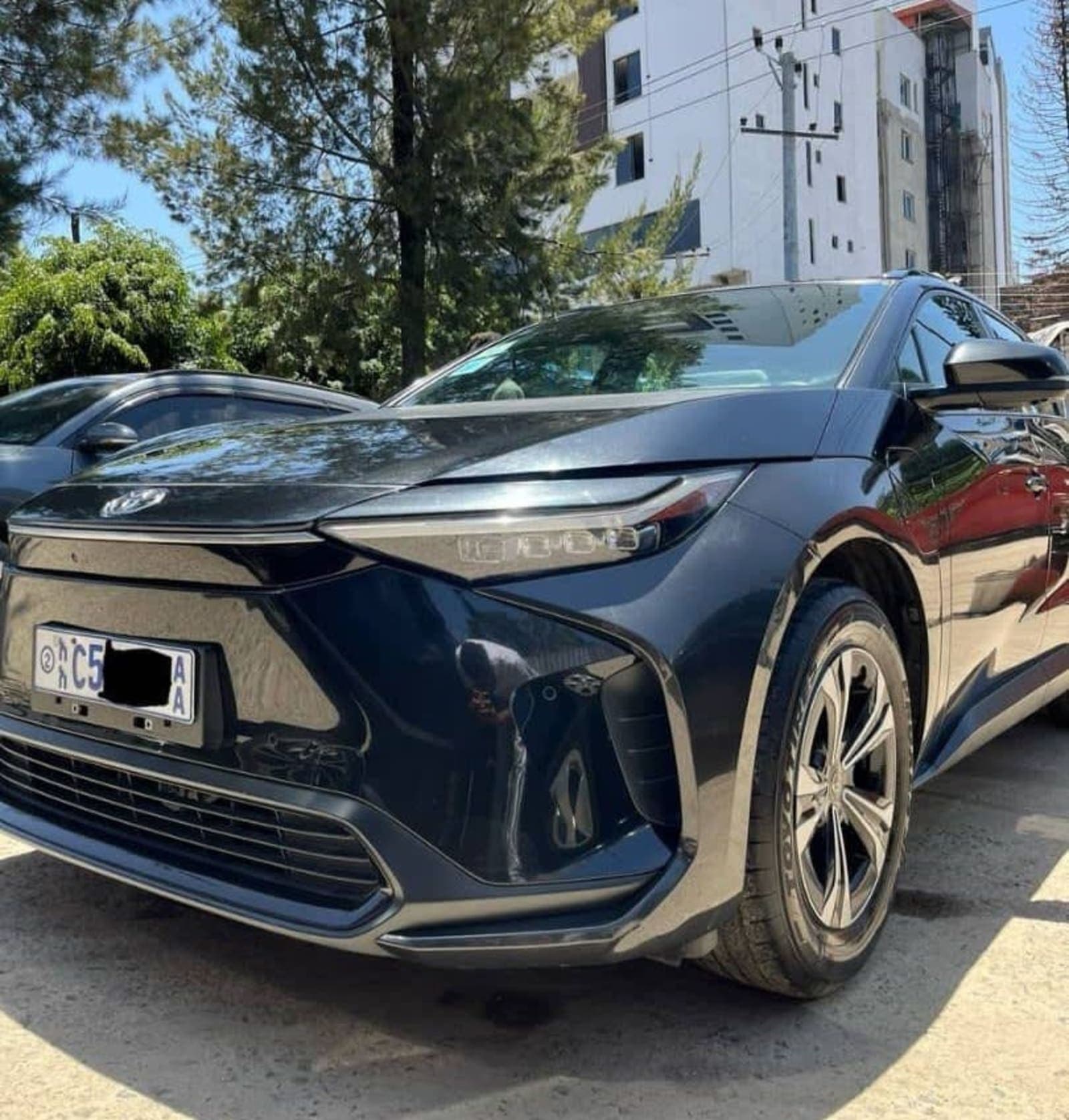 Toyota BZ4X EV — photo 6