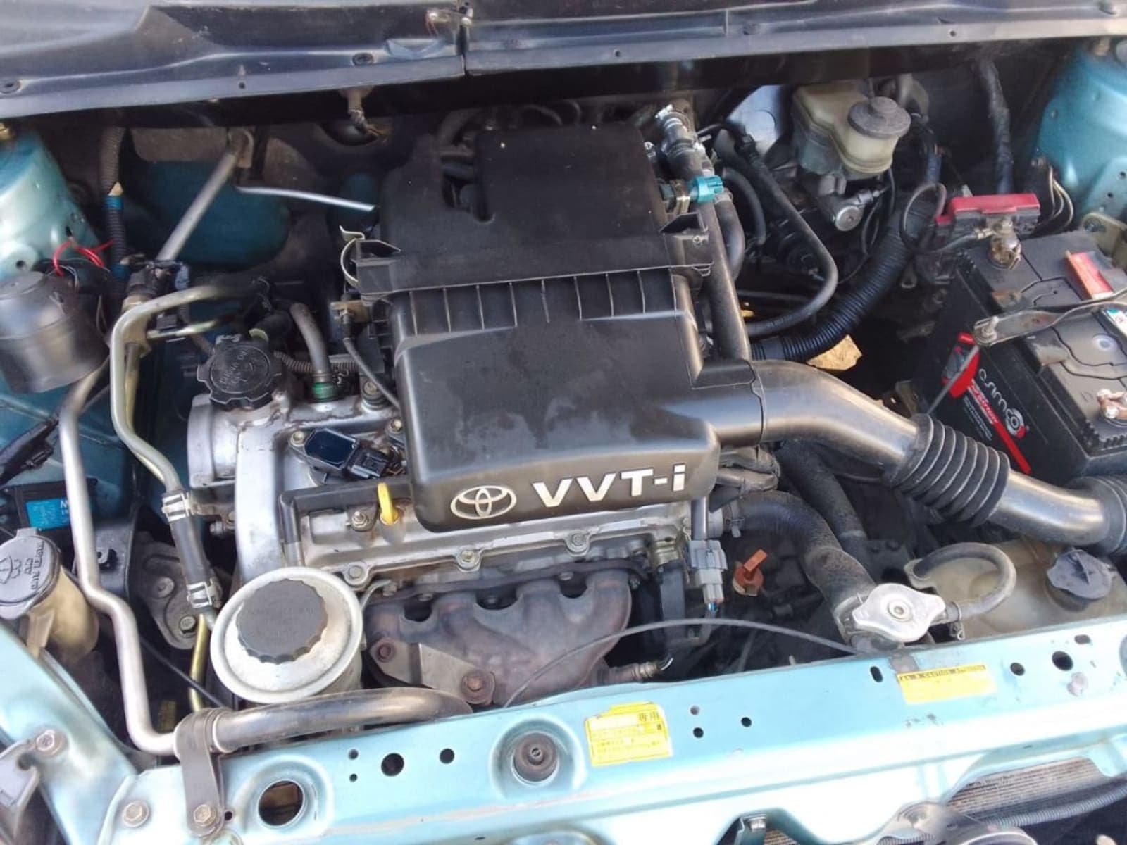 2002 Toyota Vitz — photo 1
