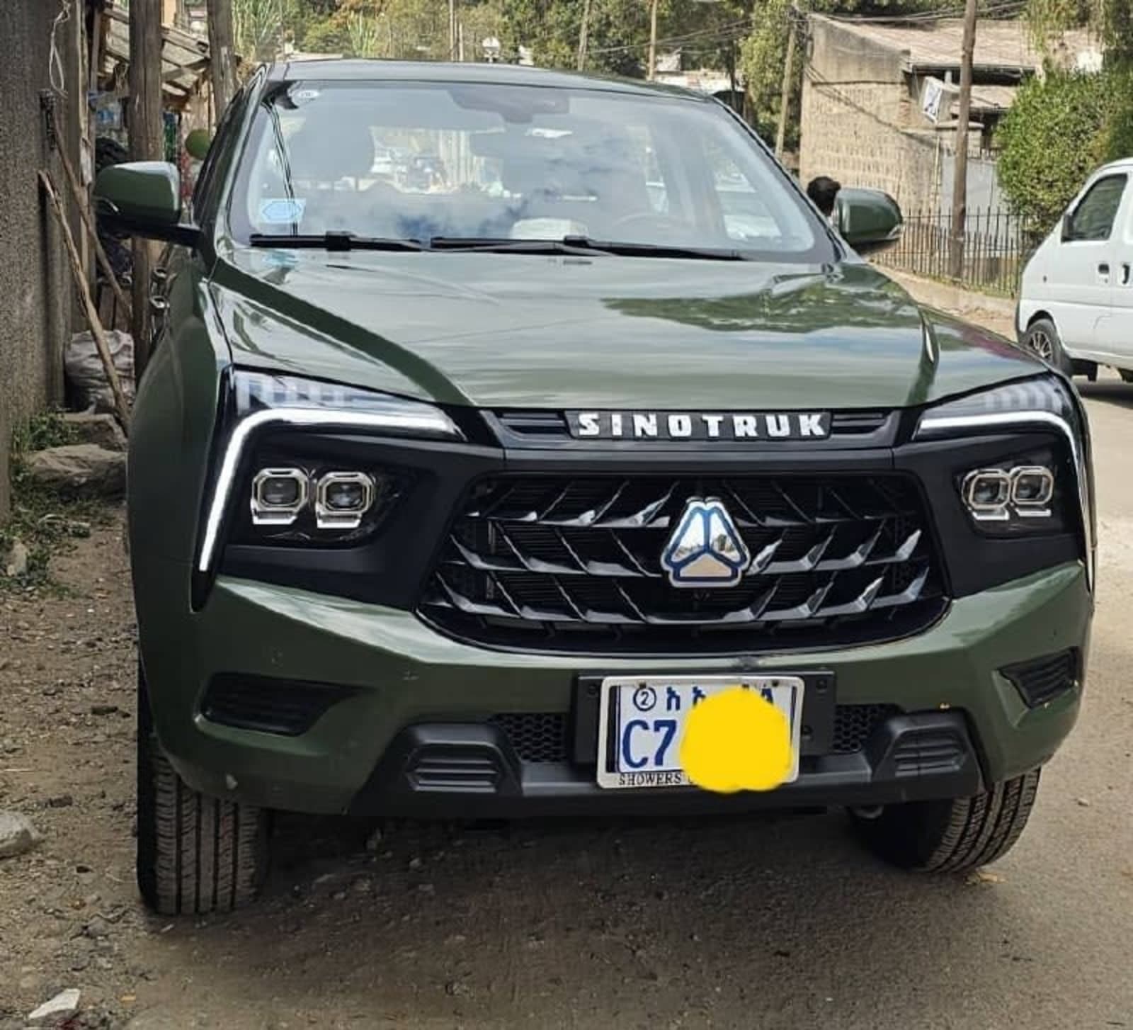 2025 HOWO Sinotruk Double Cab — photo 4