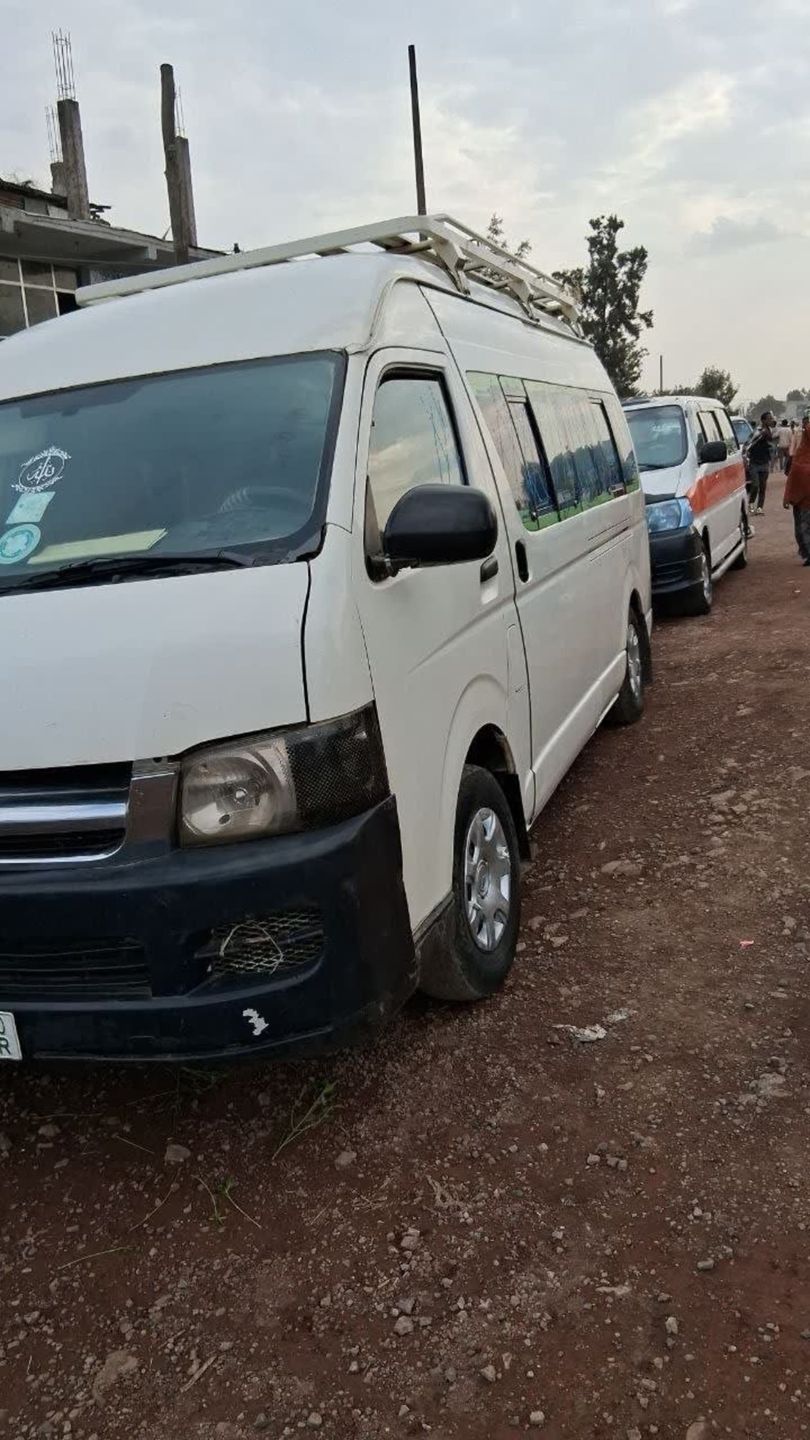 2013 Toyota Hayeruf — photo 3
