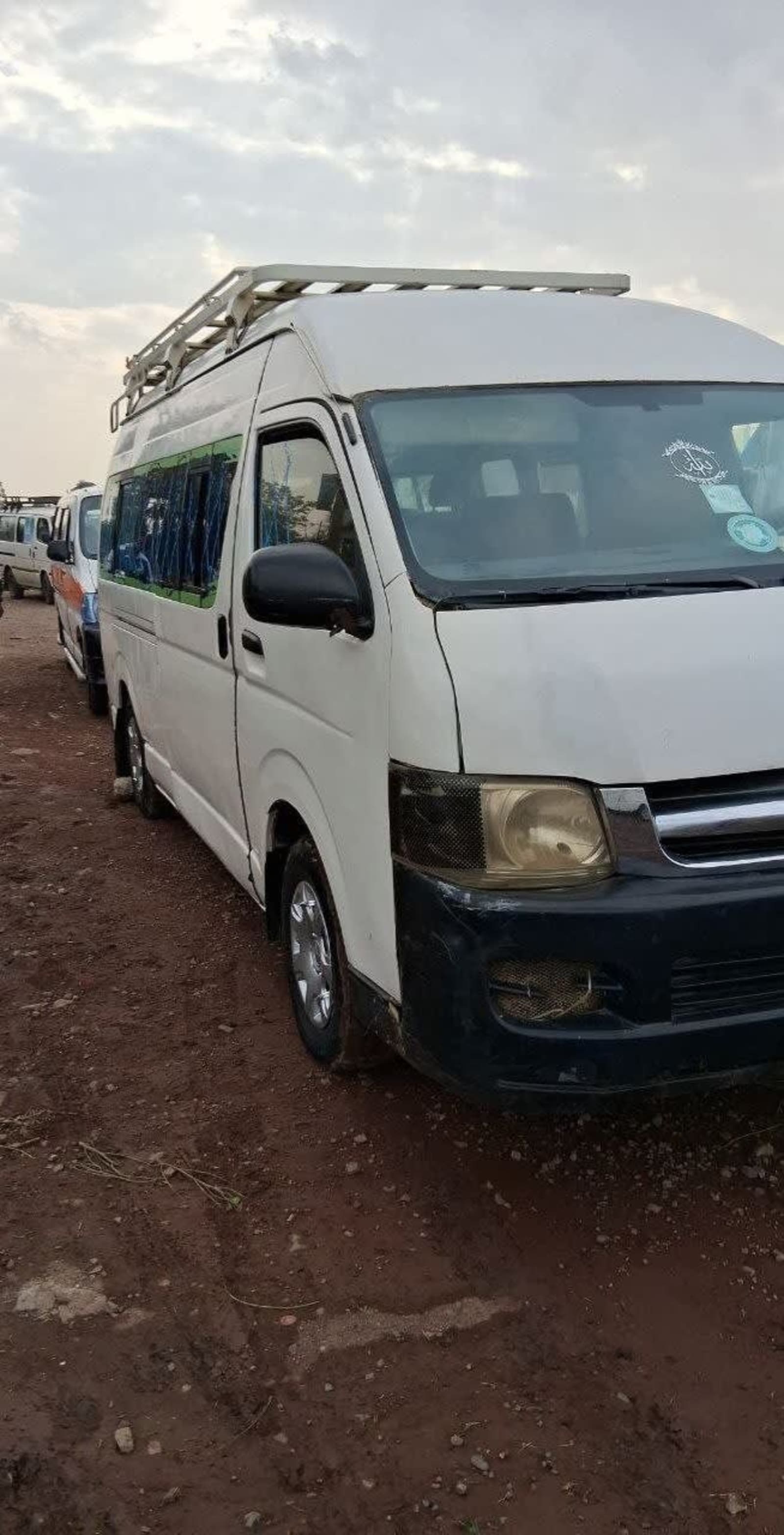 2013 Toyota Hayeruf — photo 4
