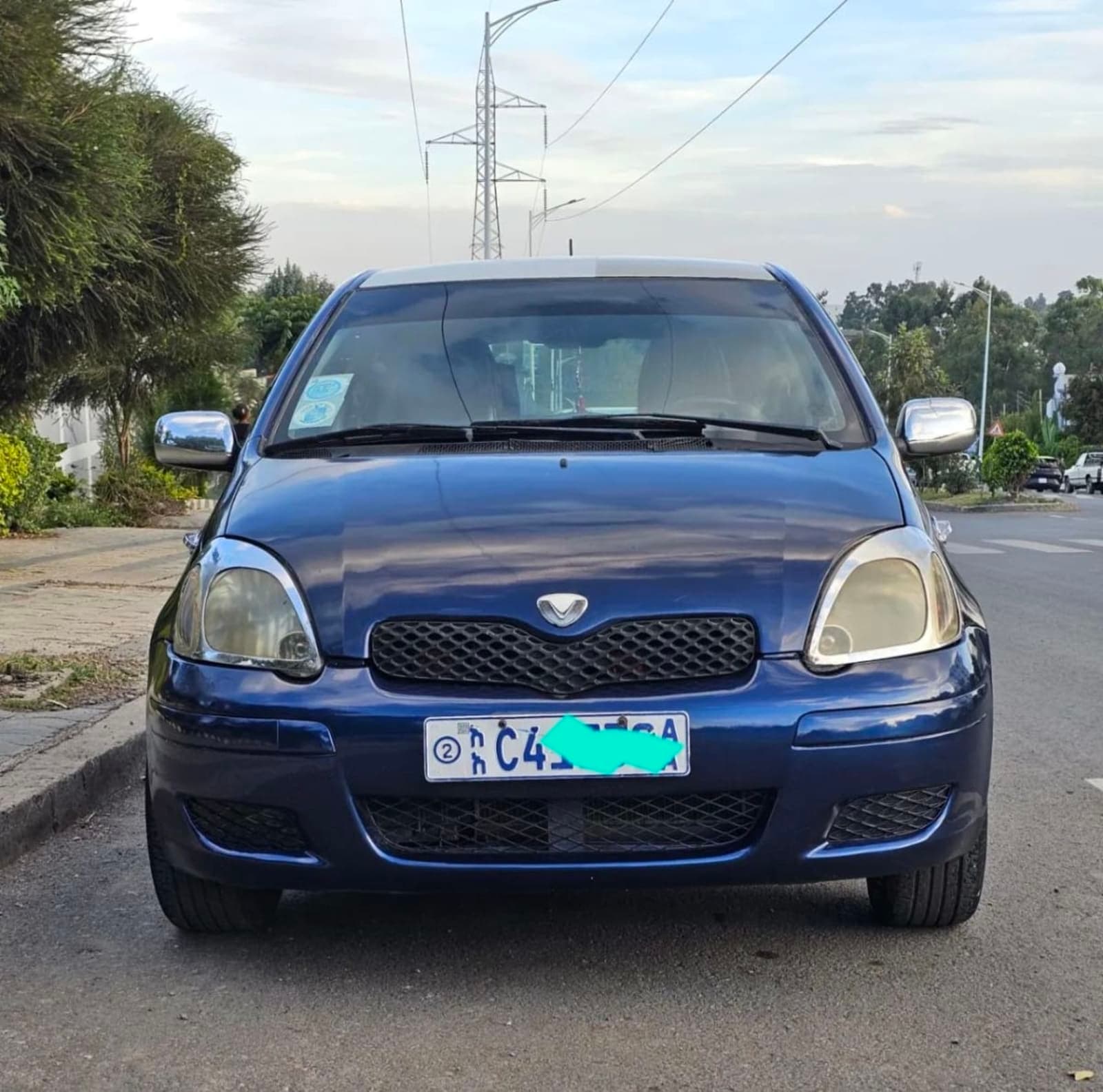 2004 Toyota Vitz — photo 7