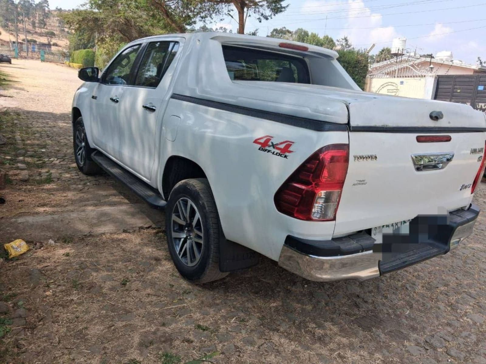 2017 Toyota Hilux Revo — photo 4