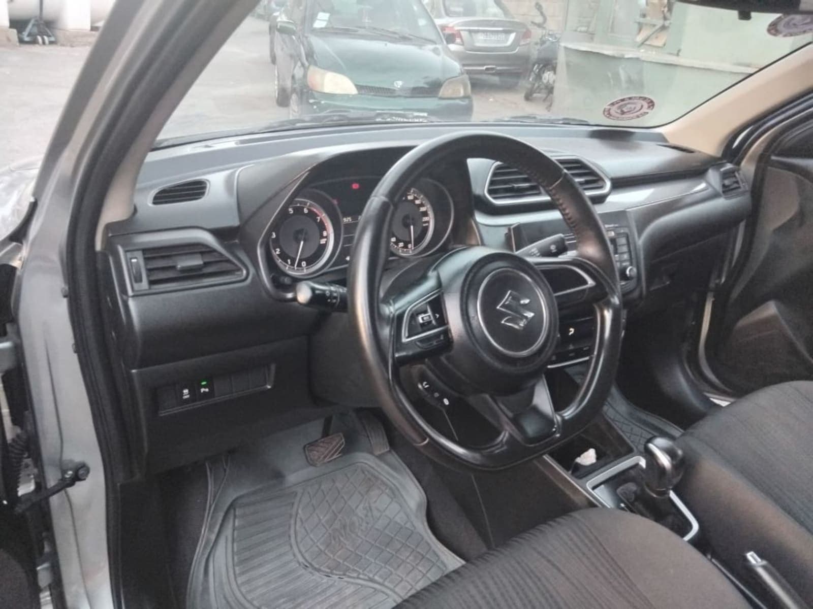 2022 Suzuki Dzire — photo 8