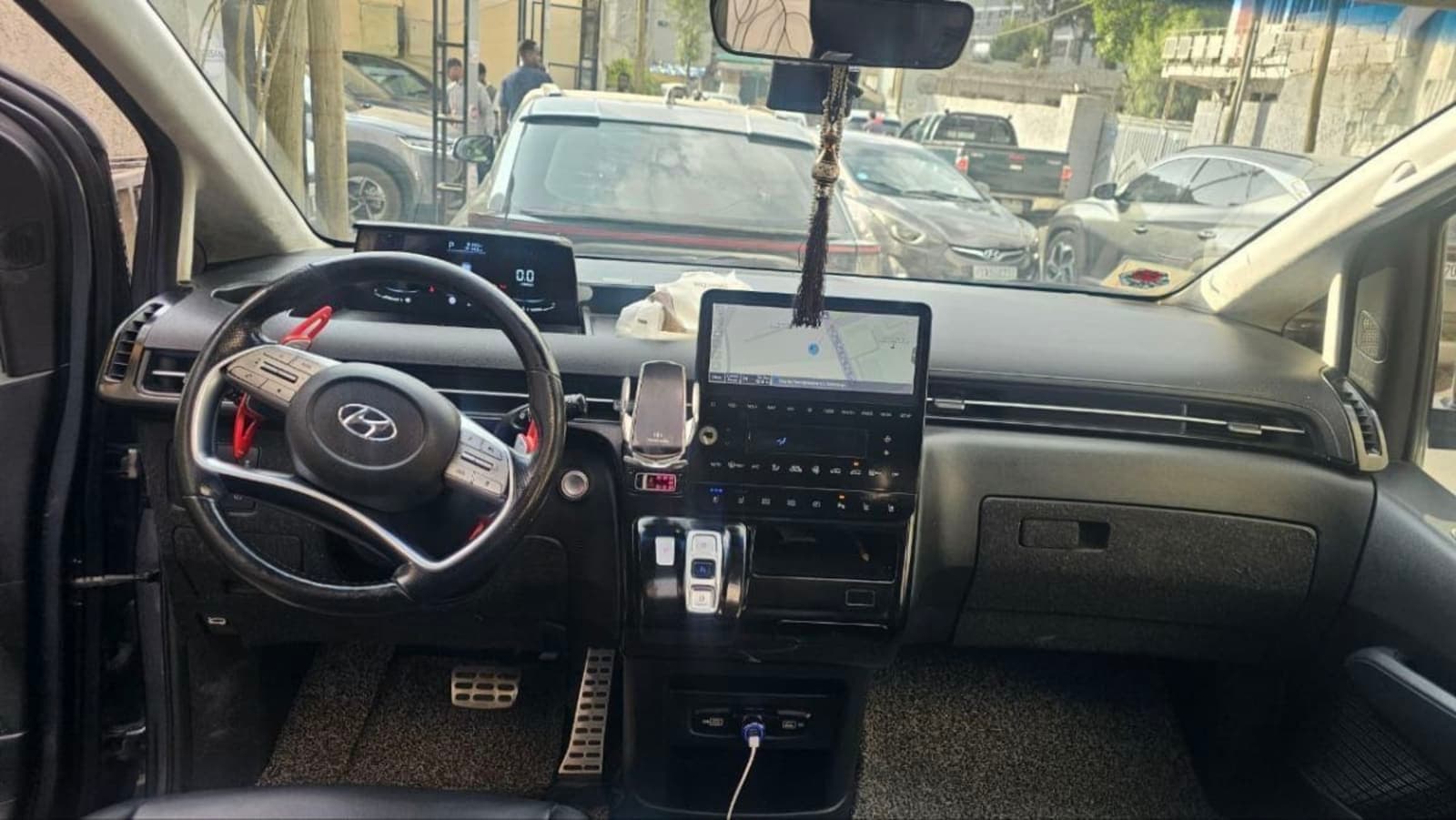 2022 Hyundai Staria — photo 4