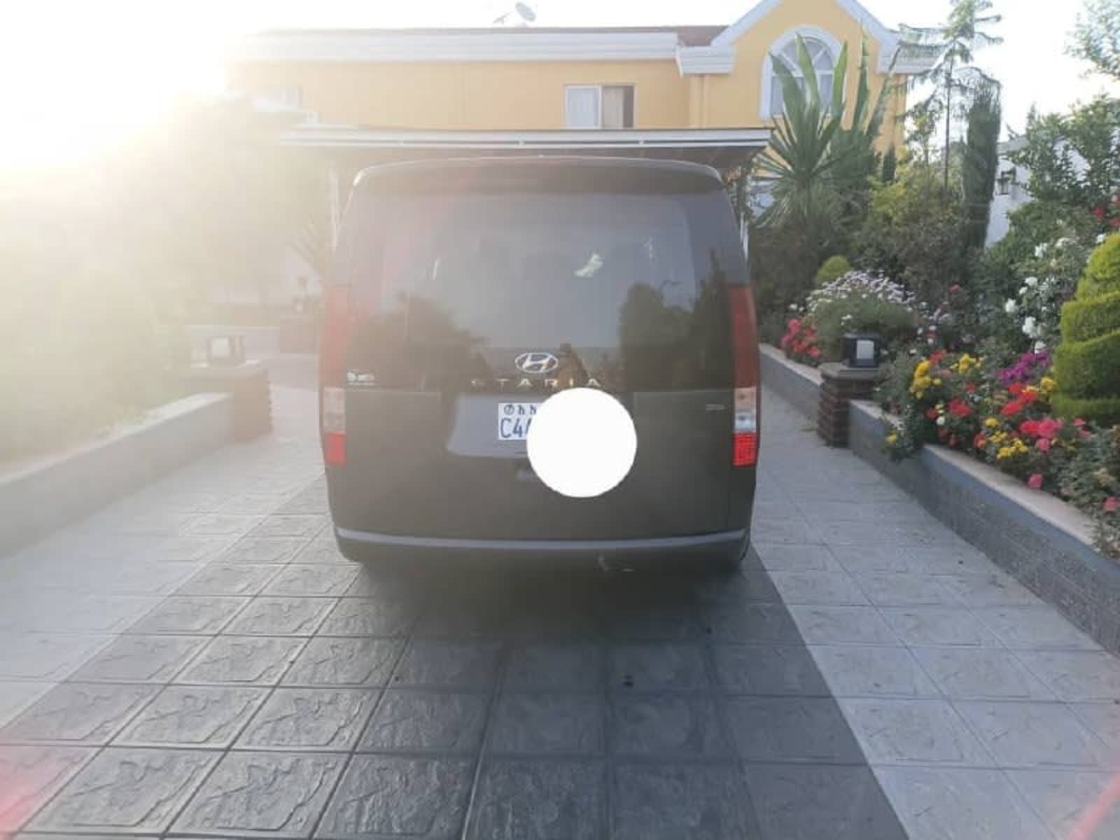 2022 Hyundai Staria — photo 6