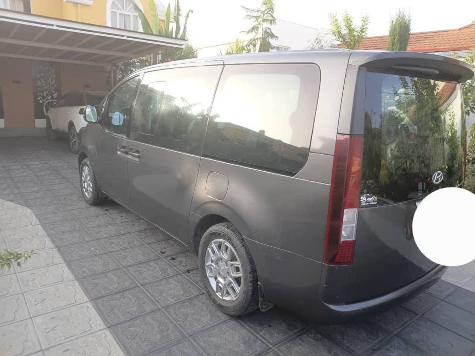 2022 Hyundai Staria — photo 7