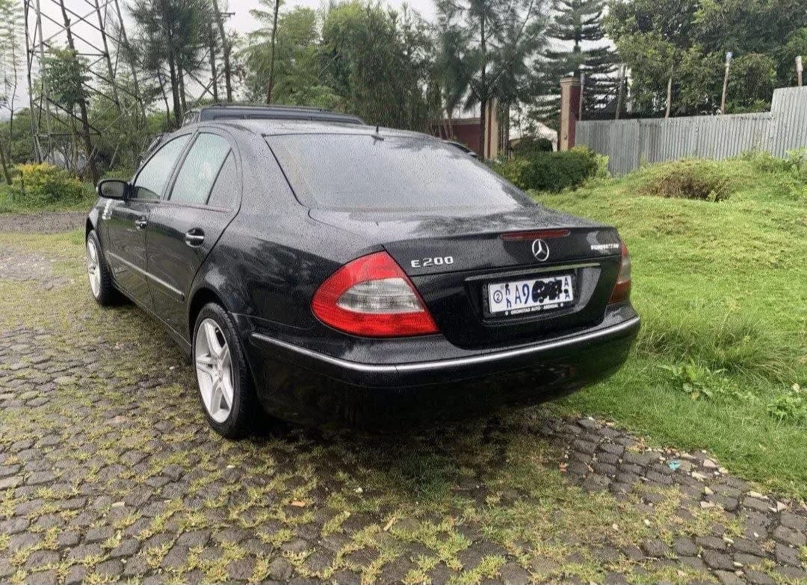 2006 Mercedes E class — photo 1