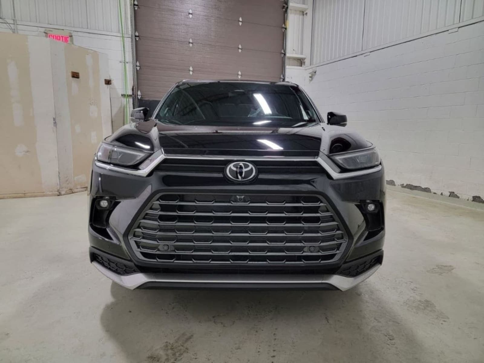 2025 Toyota Grand Highlander Hybrid MAX Platinum — photo 7