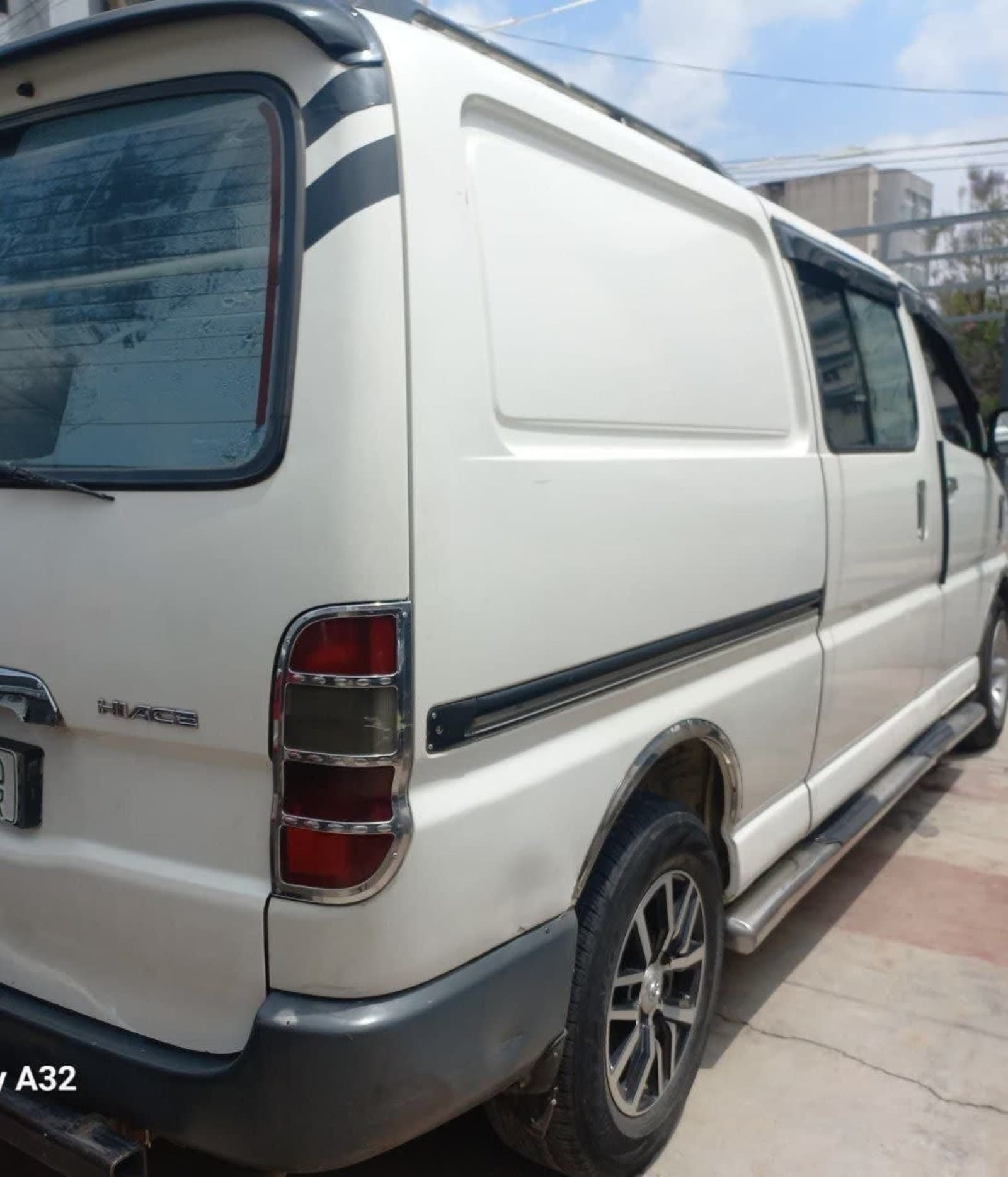 2005 Toyota HIACE D4D — photo 5