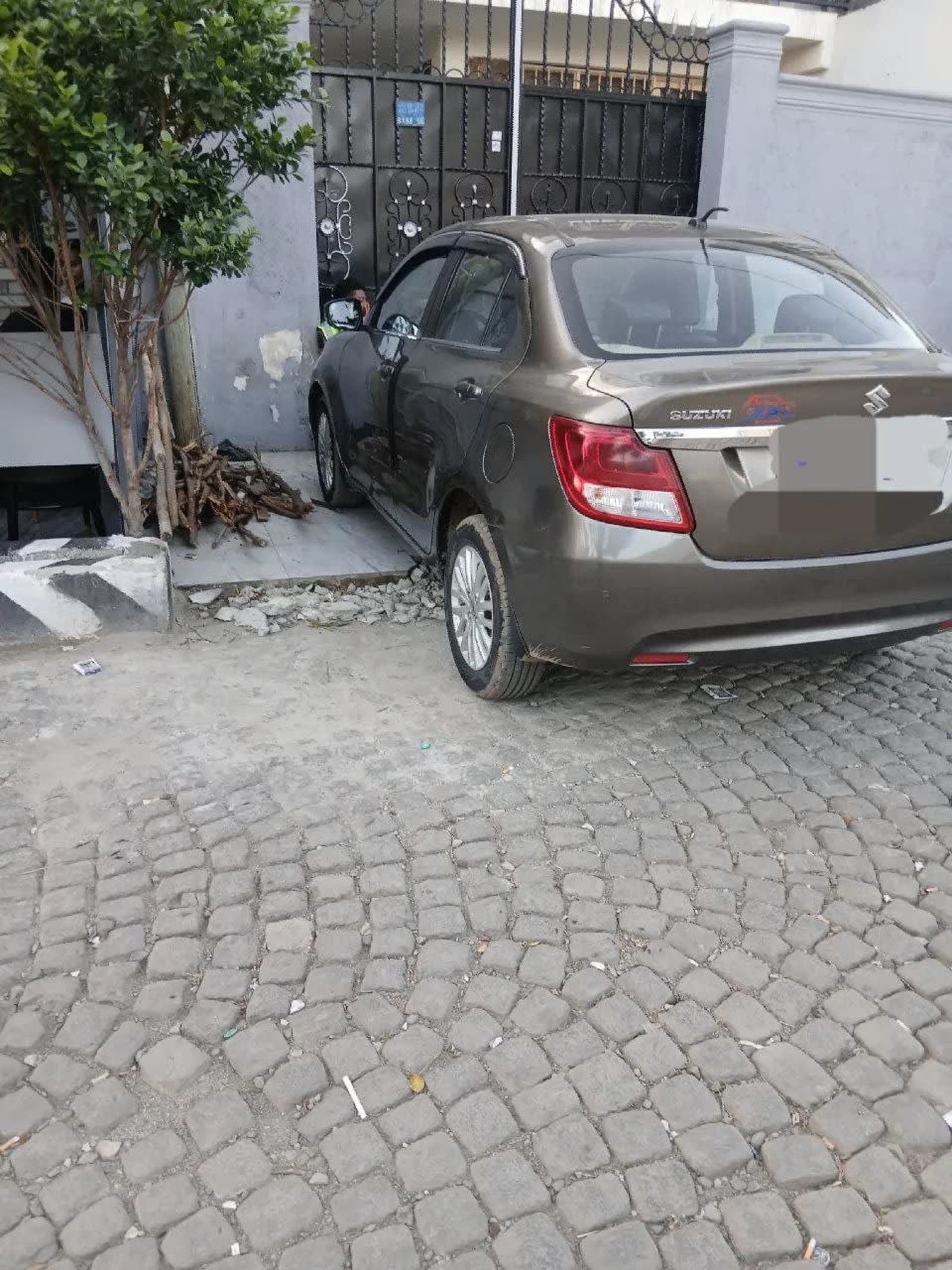 2022 Suzuki Dzire — photo 2