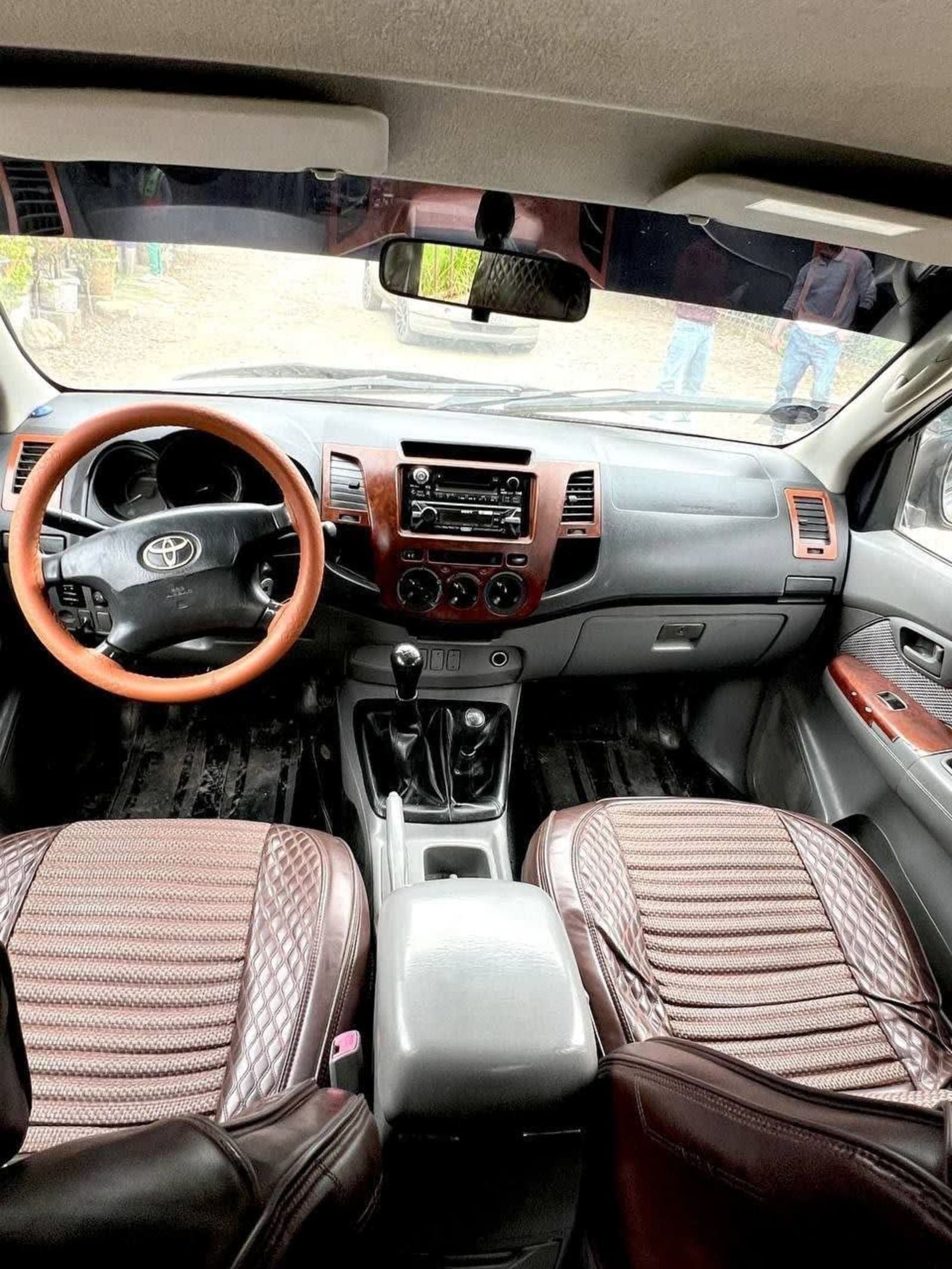 2011 Toyota Hilux double — photo 5