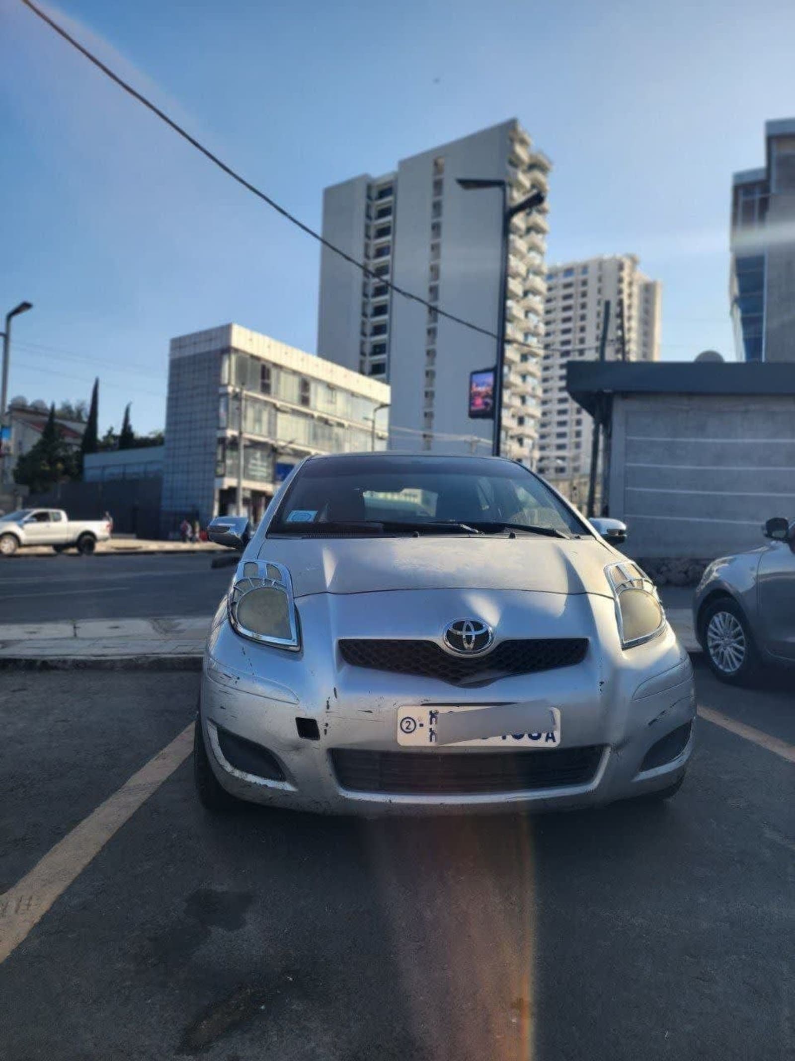 2009 Toyota Yaris Compact — photo 4