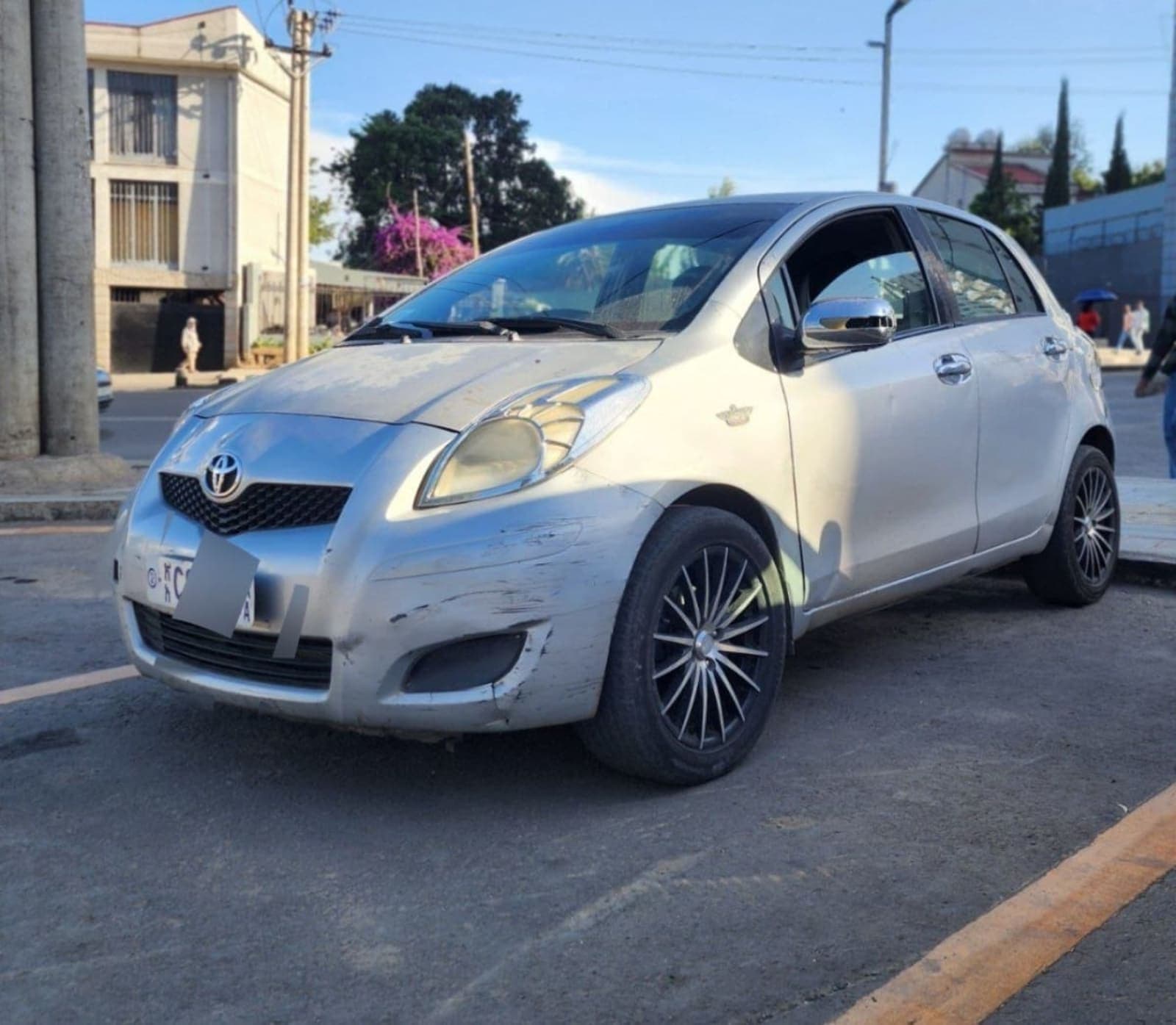 2009 Toyota Yaris Compact — photo 5