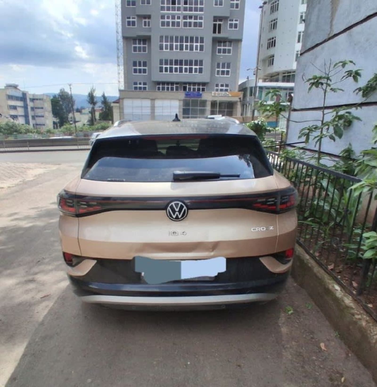 2022 Volkswagen ID.4 Crozz Pro — photo 2