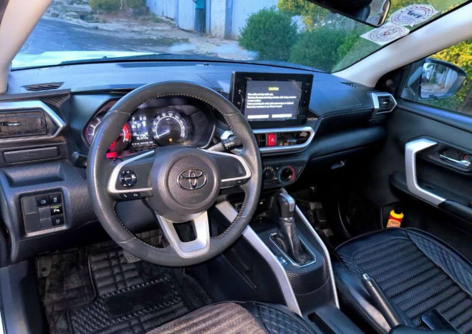 2022 Toyota Raize — photo 3