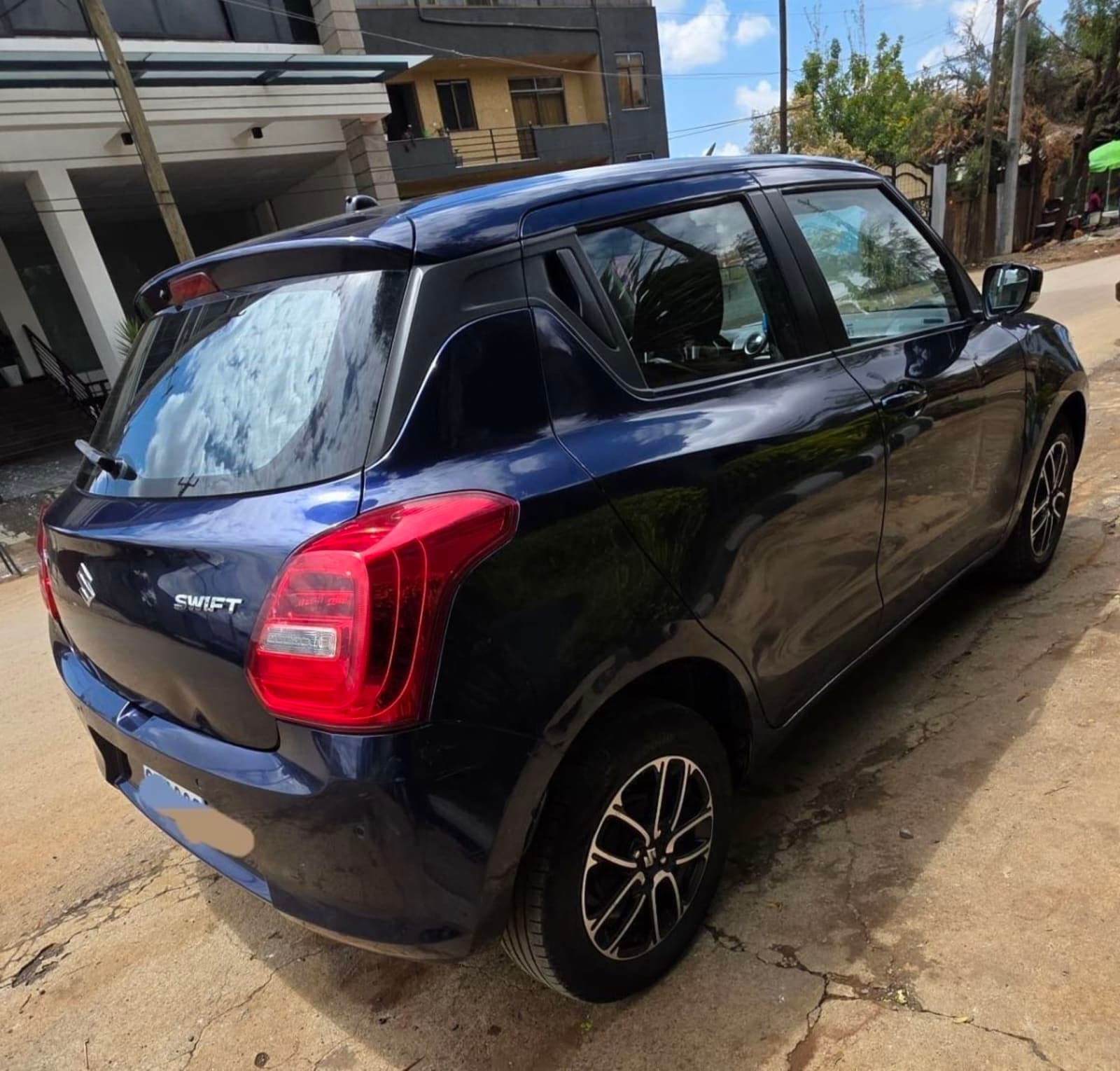 2022 Suzuki Swift — photo 7