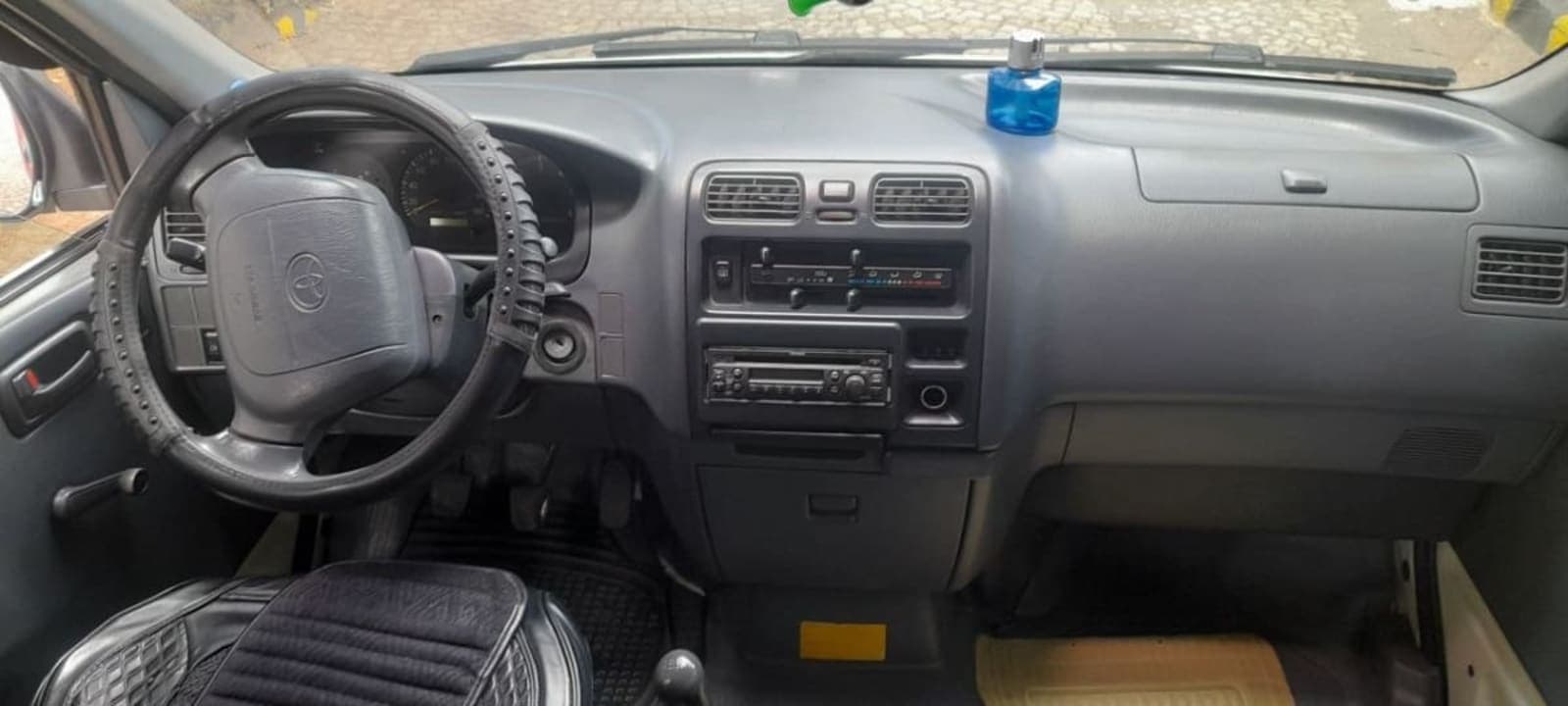 2003 Toyota HiAce Dolphin Half Van — photo 5
