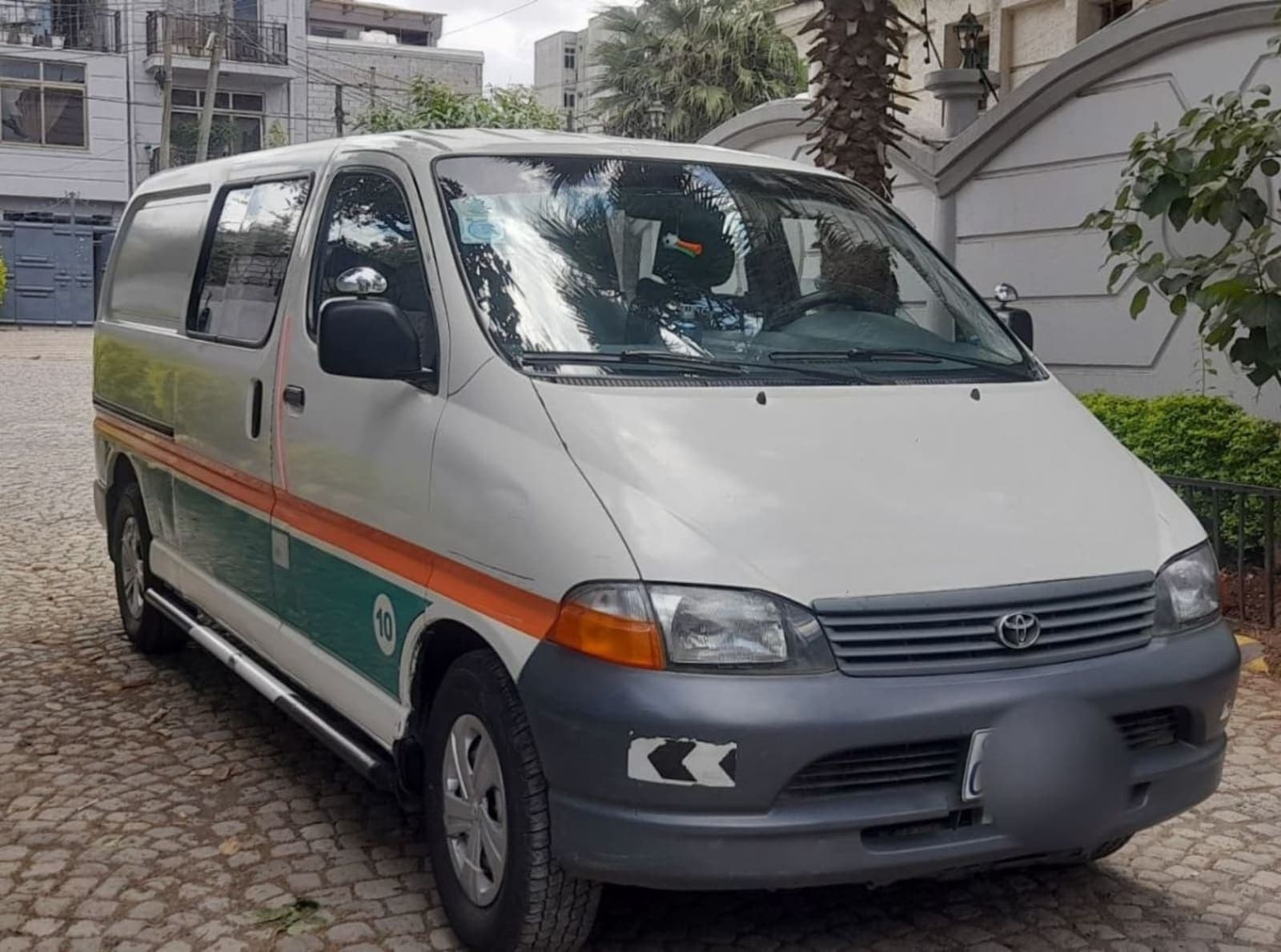 2003 Toyota HiAce Dolphin Half Van — photo 7