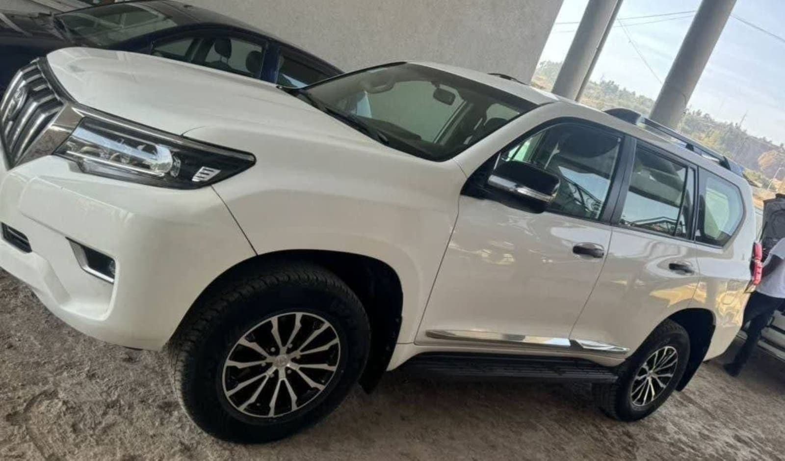 2018 Toyota Landcruiser Prado — photo 6