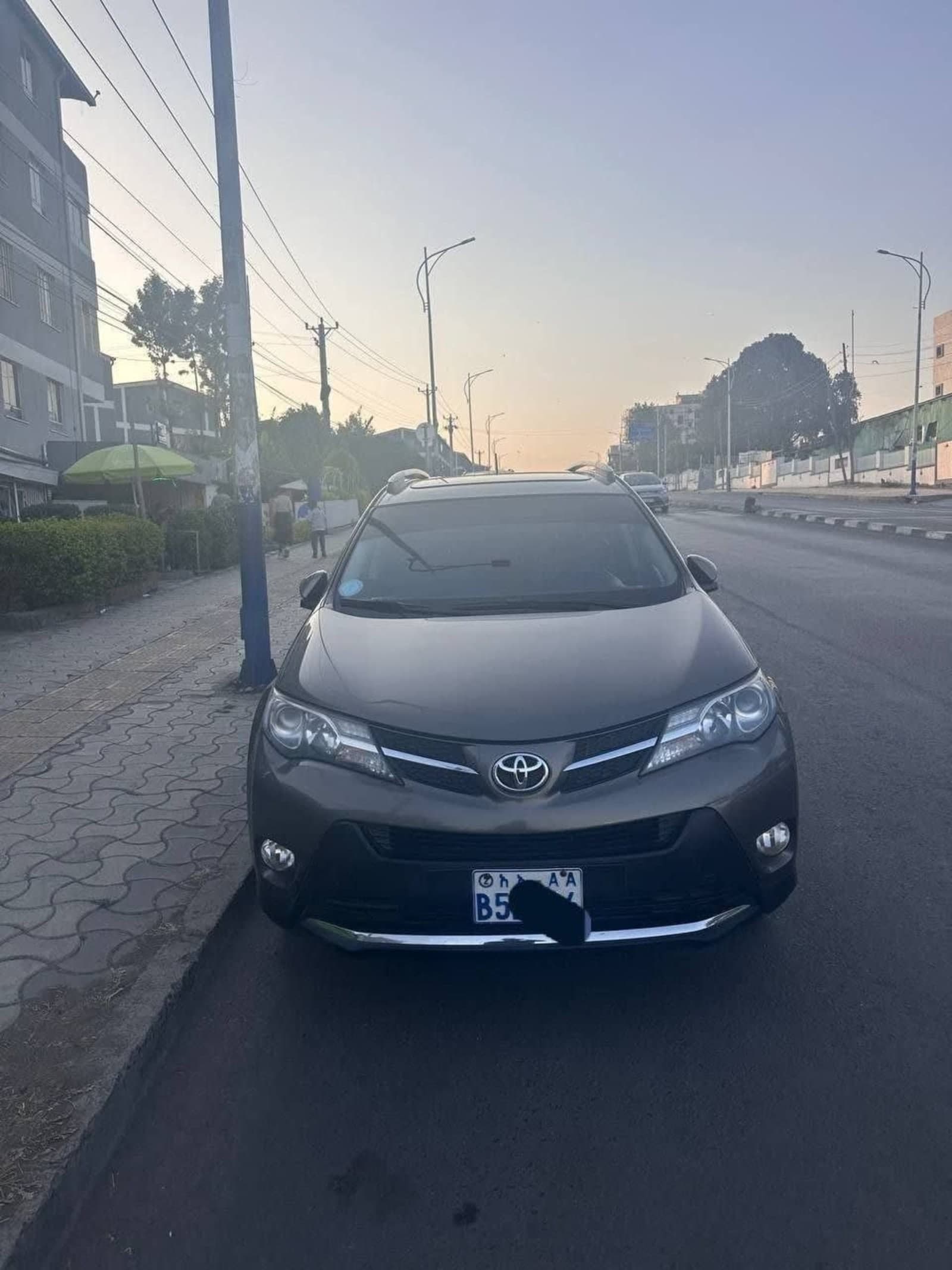 2015 Toyota Rav4 — photo 3
