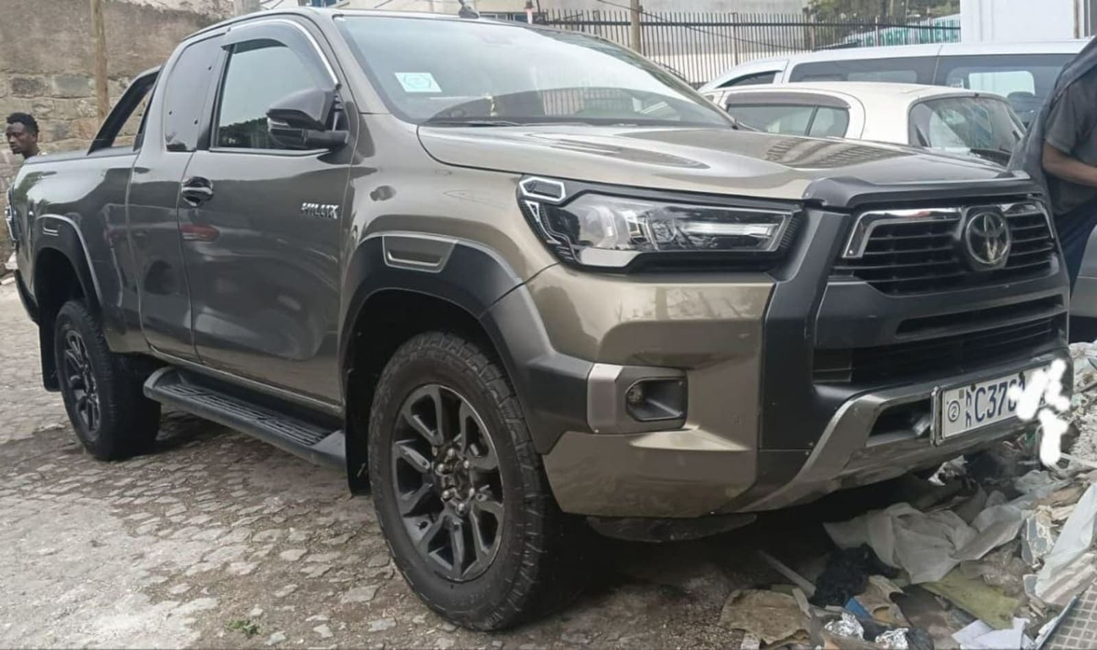 2021 Toyota Hilux Invincible X-Cab — photo 3