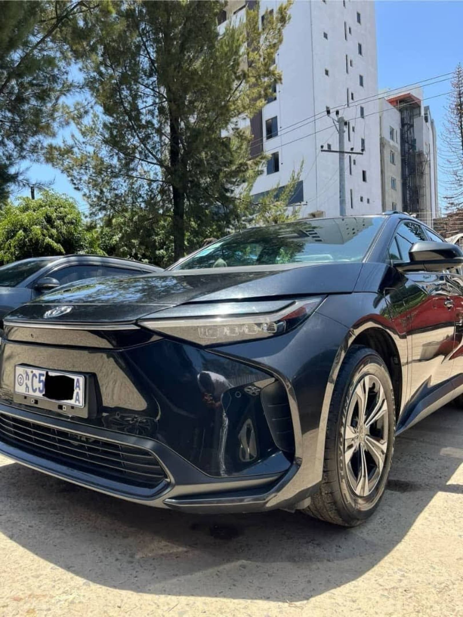 2023 Toyota Bz4x — photo 1