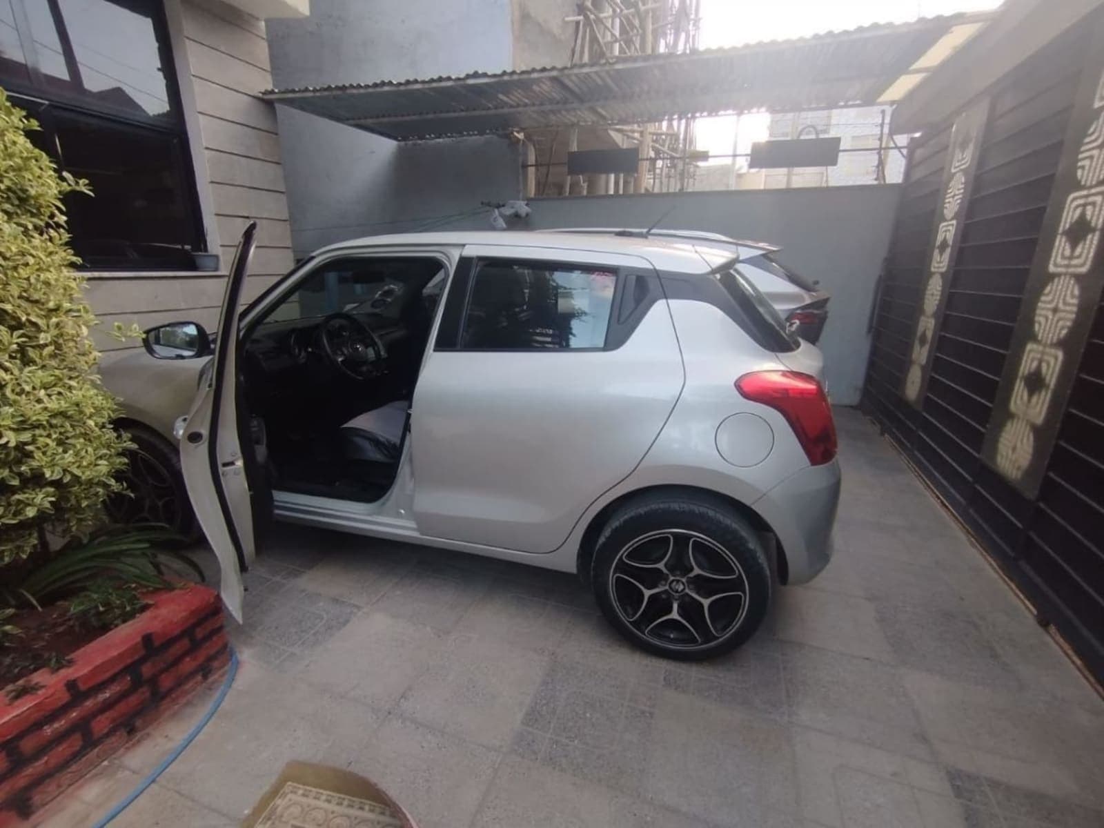 2022 Suzuki Swift — photo 6
