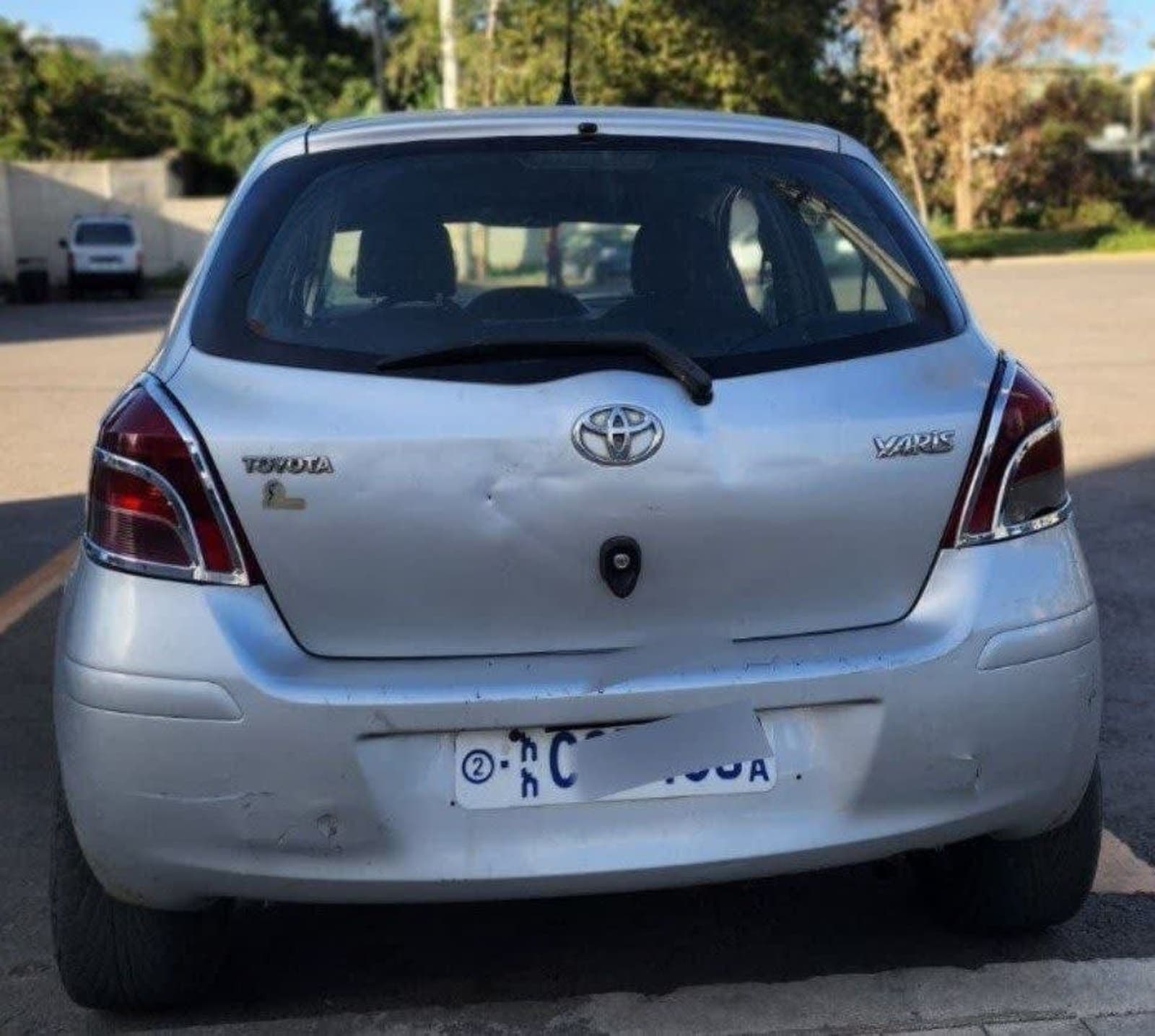 2009 Toyota Yaris Compact — photo 2