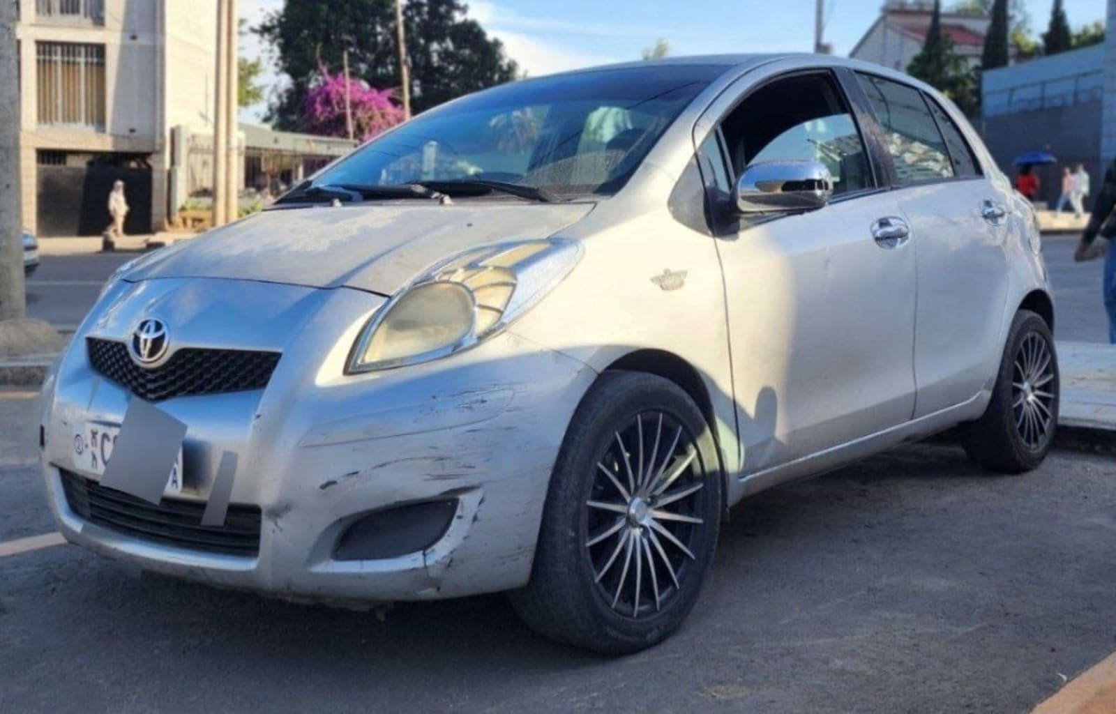 2009 Toyota Yaris Compact — photo 3