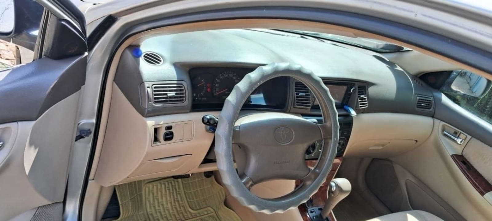 2004 Toyota Corolla — photo 4