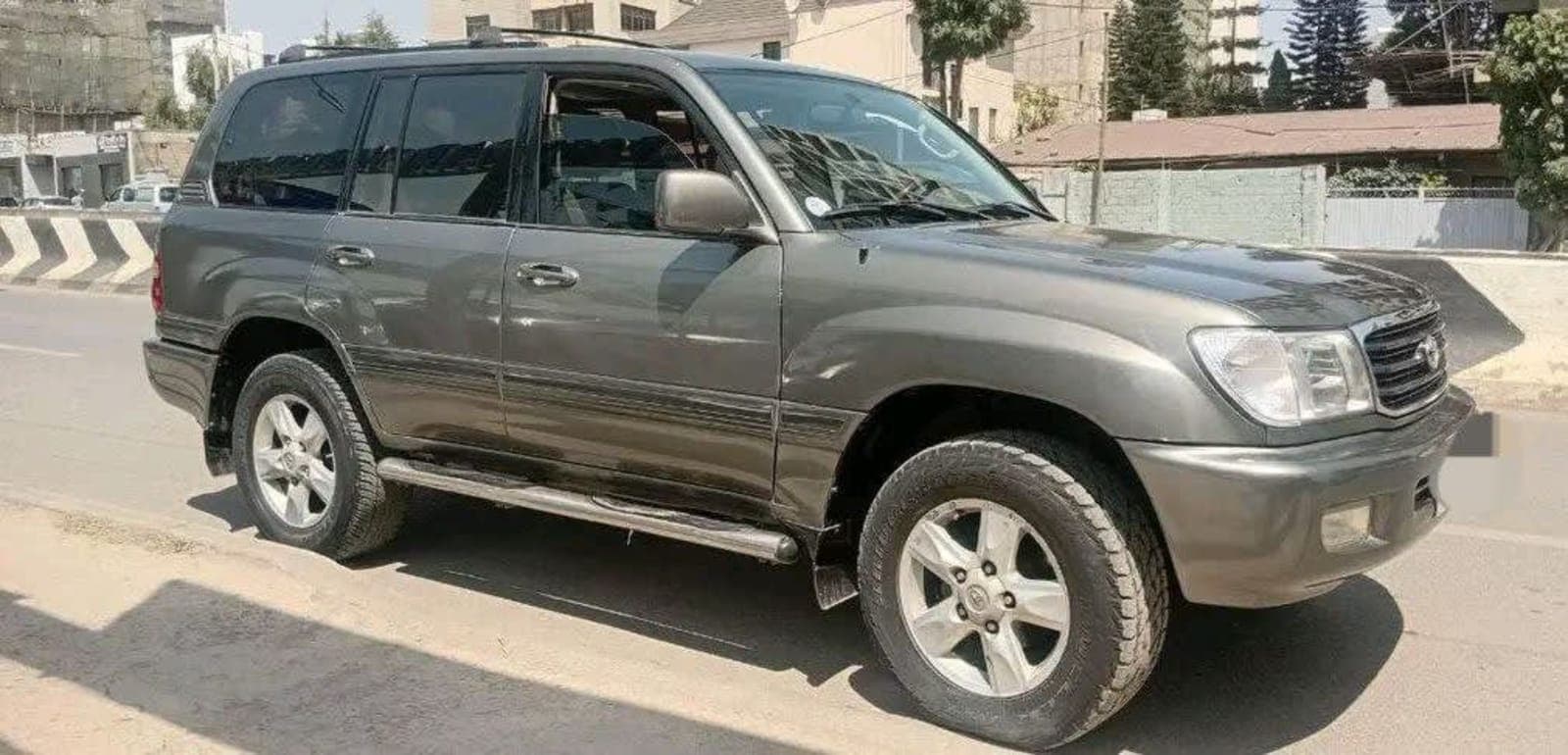 2002 Toyota Land Cruiser 105 — photo 6