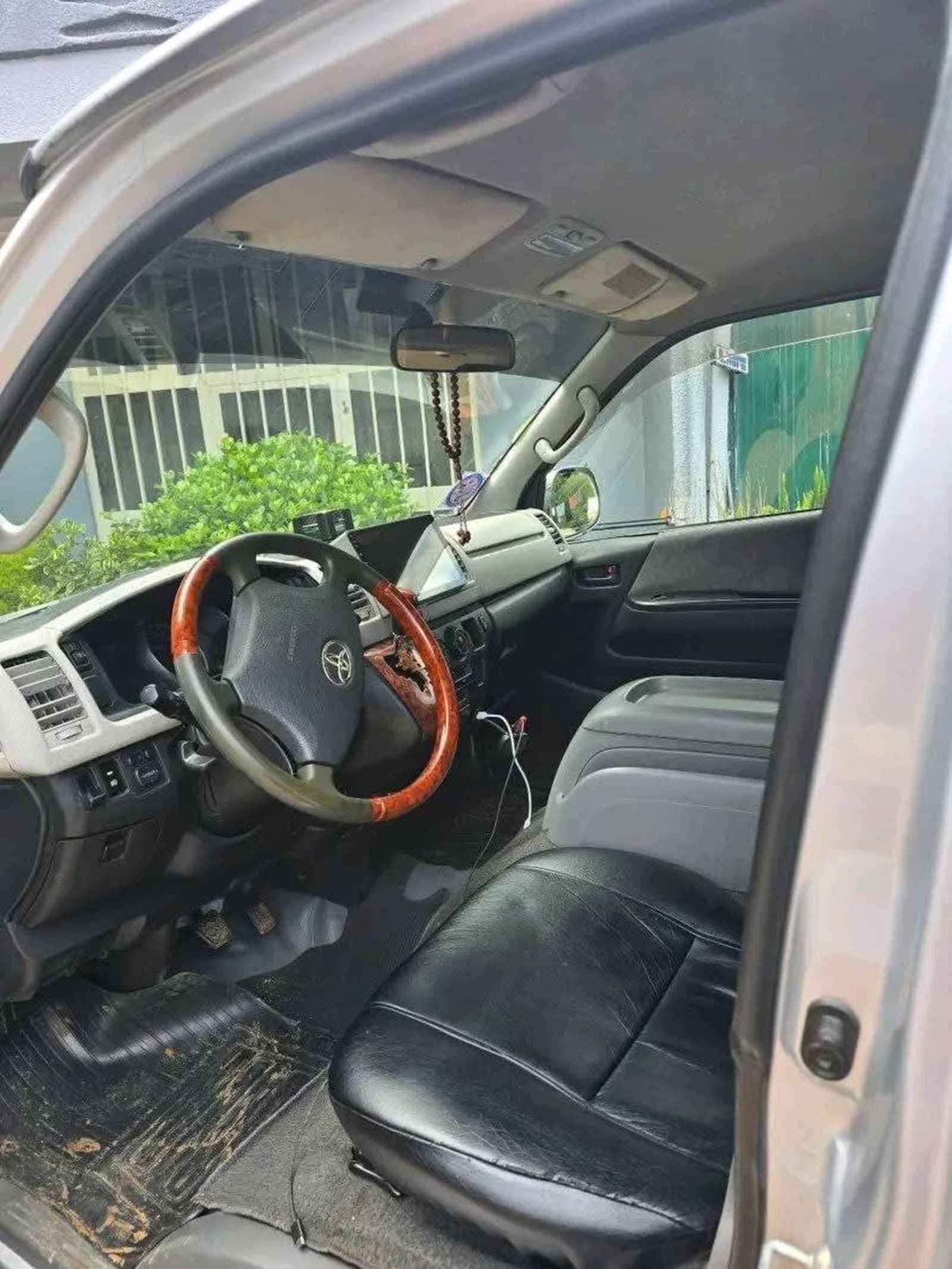 2007 Toyota Abadula — photo 2