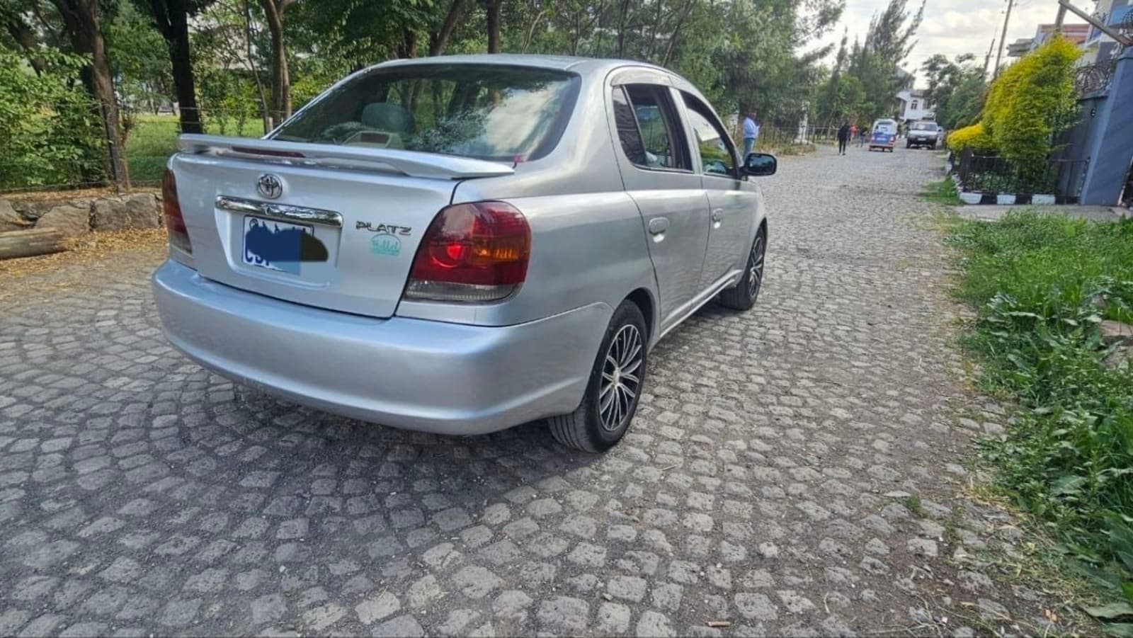 2005 Toyota Platz — photo 3