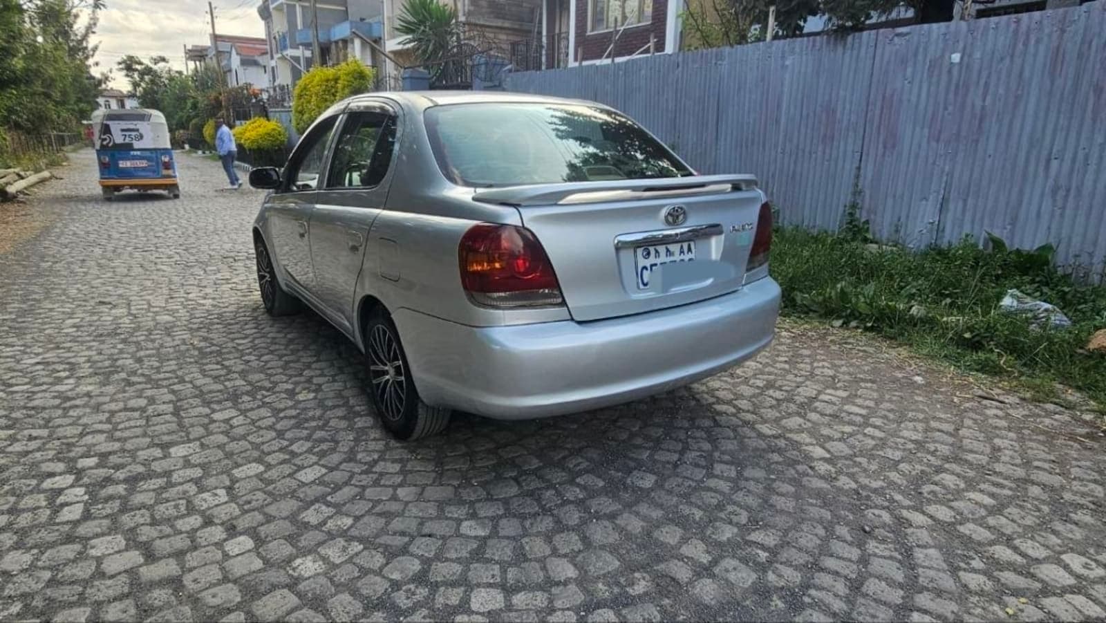 2005 Toyota Platz — photo 6