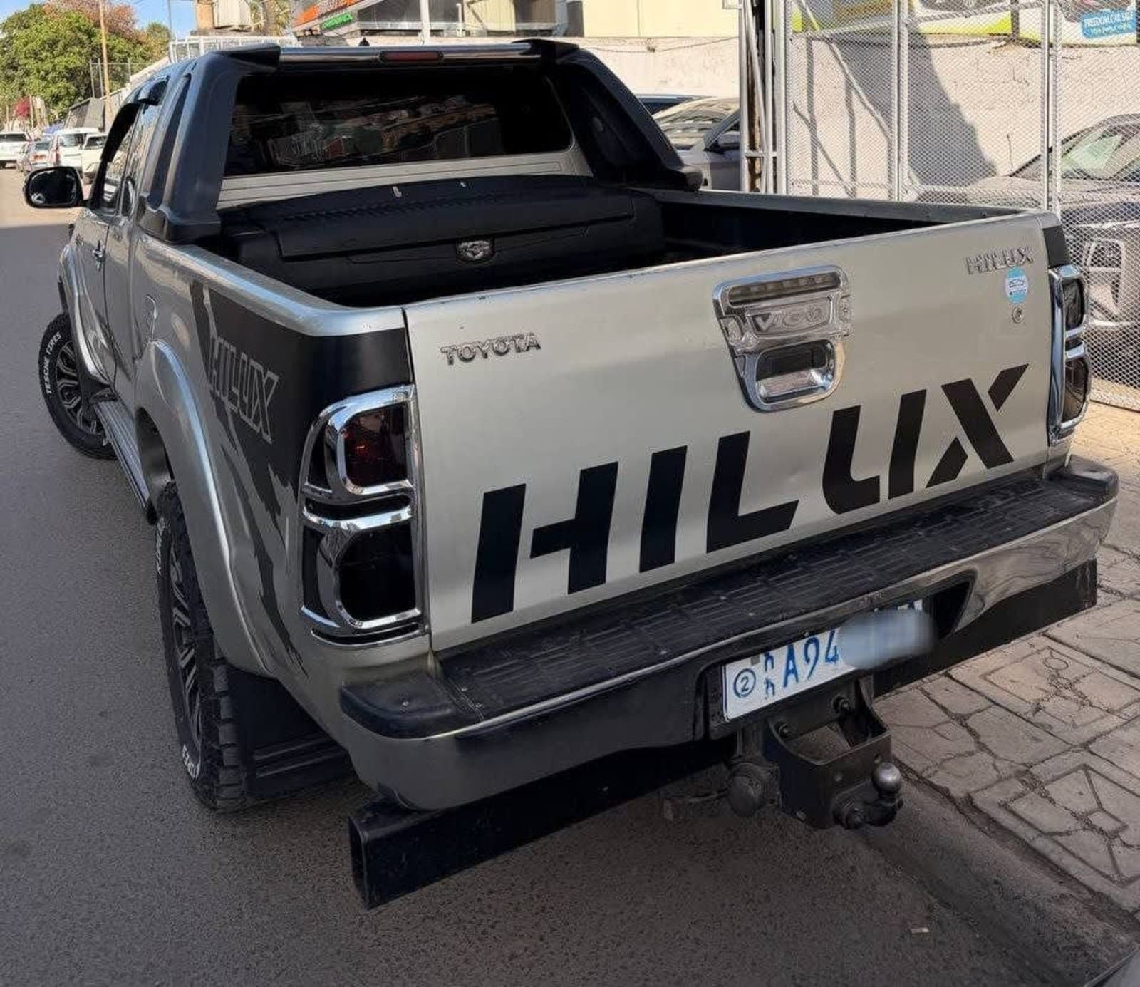 2012 Toyota Hilux kin Cab — photo 4