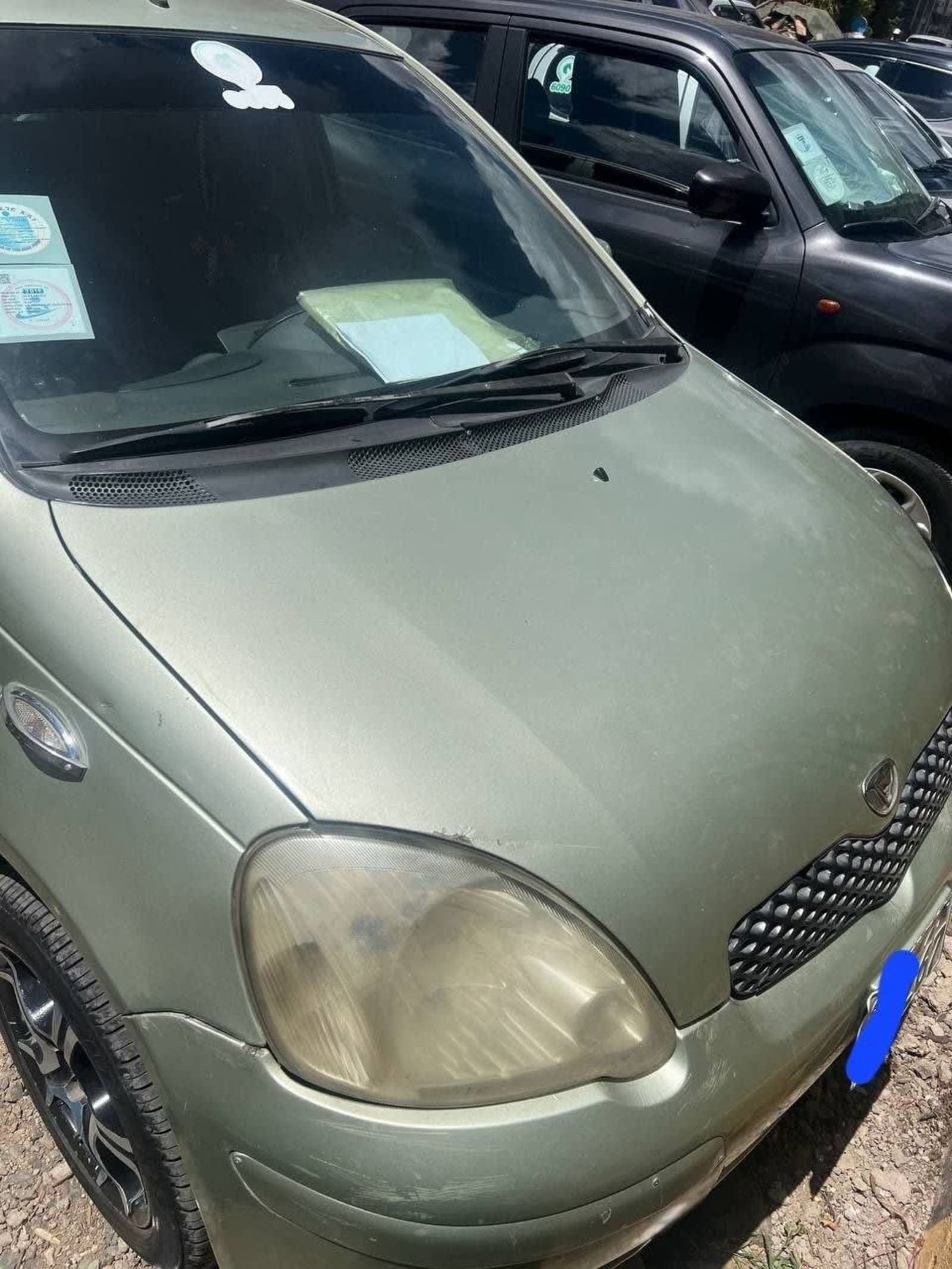 2002 Toyota Vitz — photo 3
