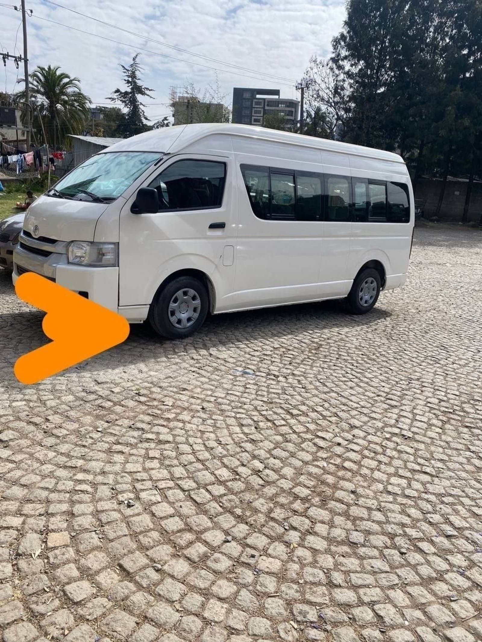 2012 Toyota Hiace HighRoof — photo 3