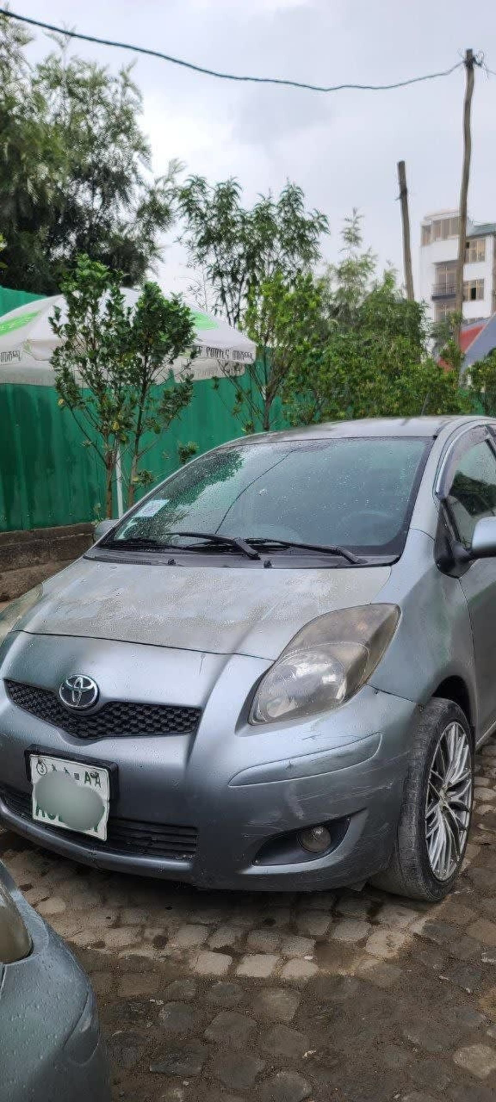 2008 Toyota Yaris Compact โ photo 4