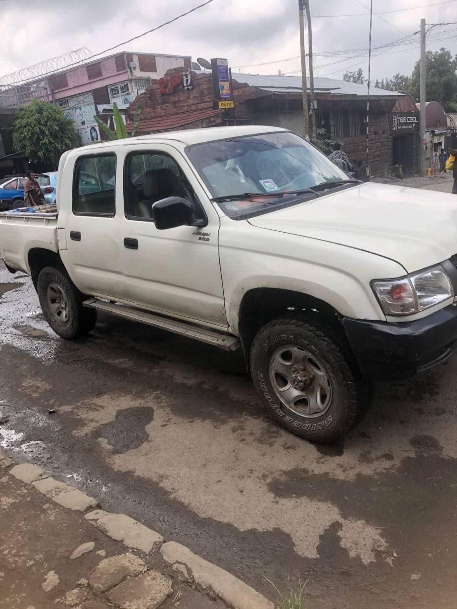 2000 Toyota 3L double cab — photo 1