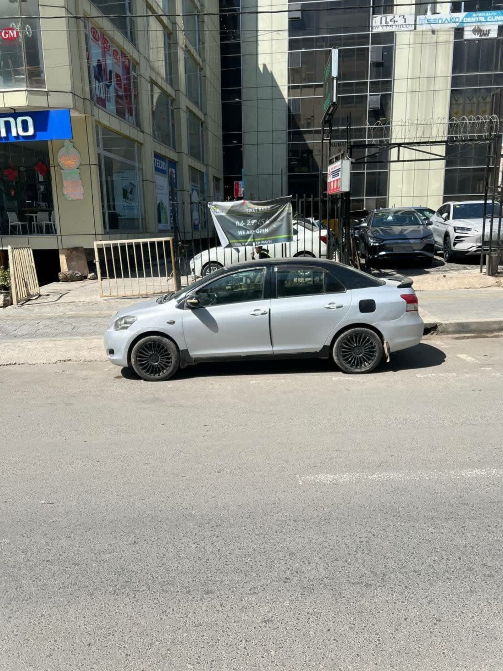 2007 Toyota Yaris Belta — photo 4