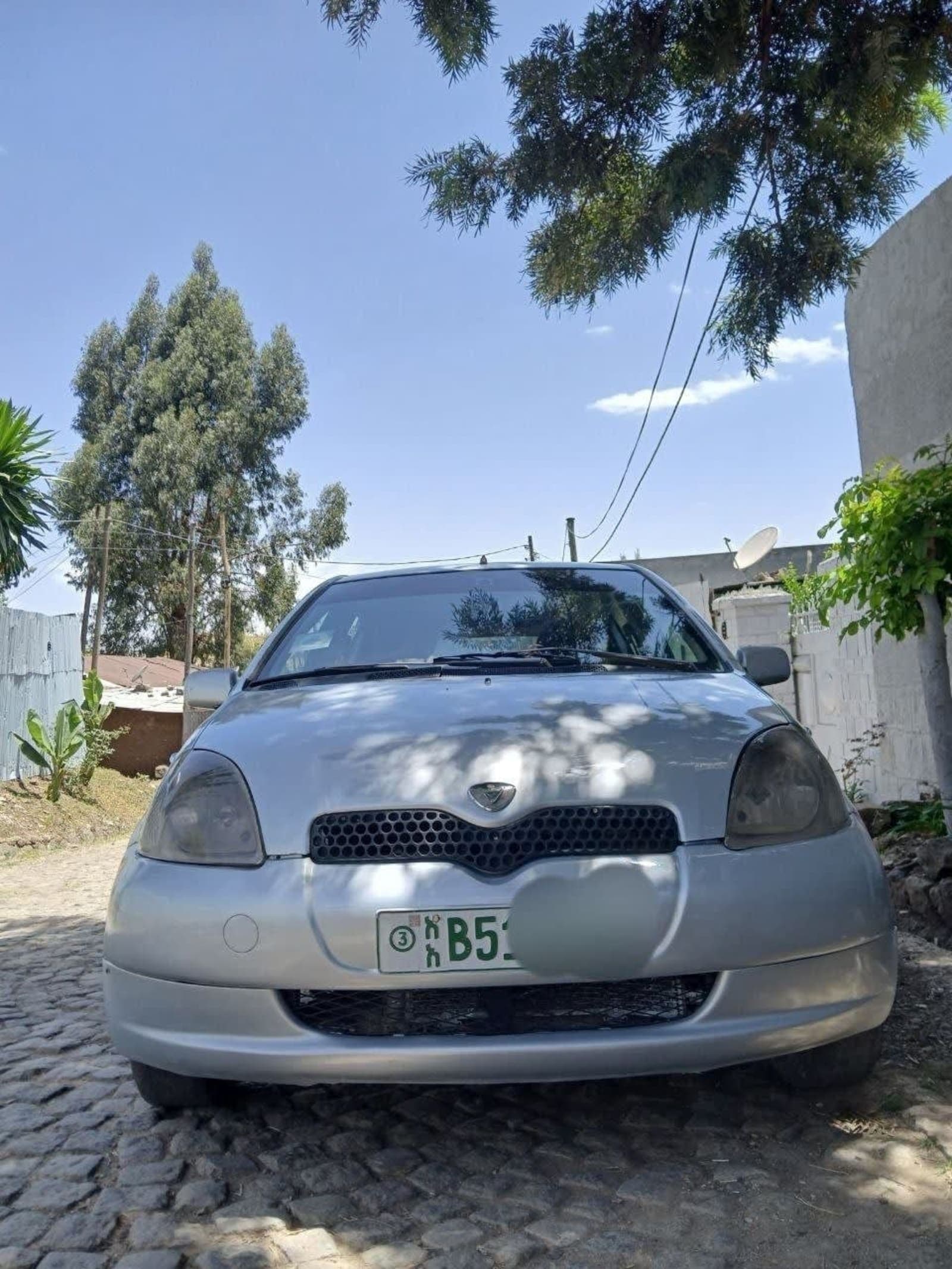 2001 Toyota Vitz — photo 7